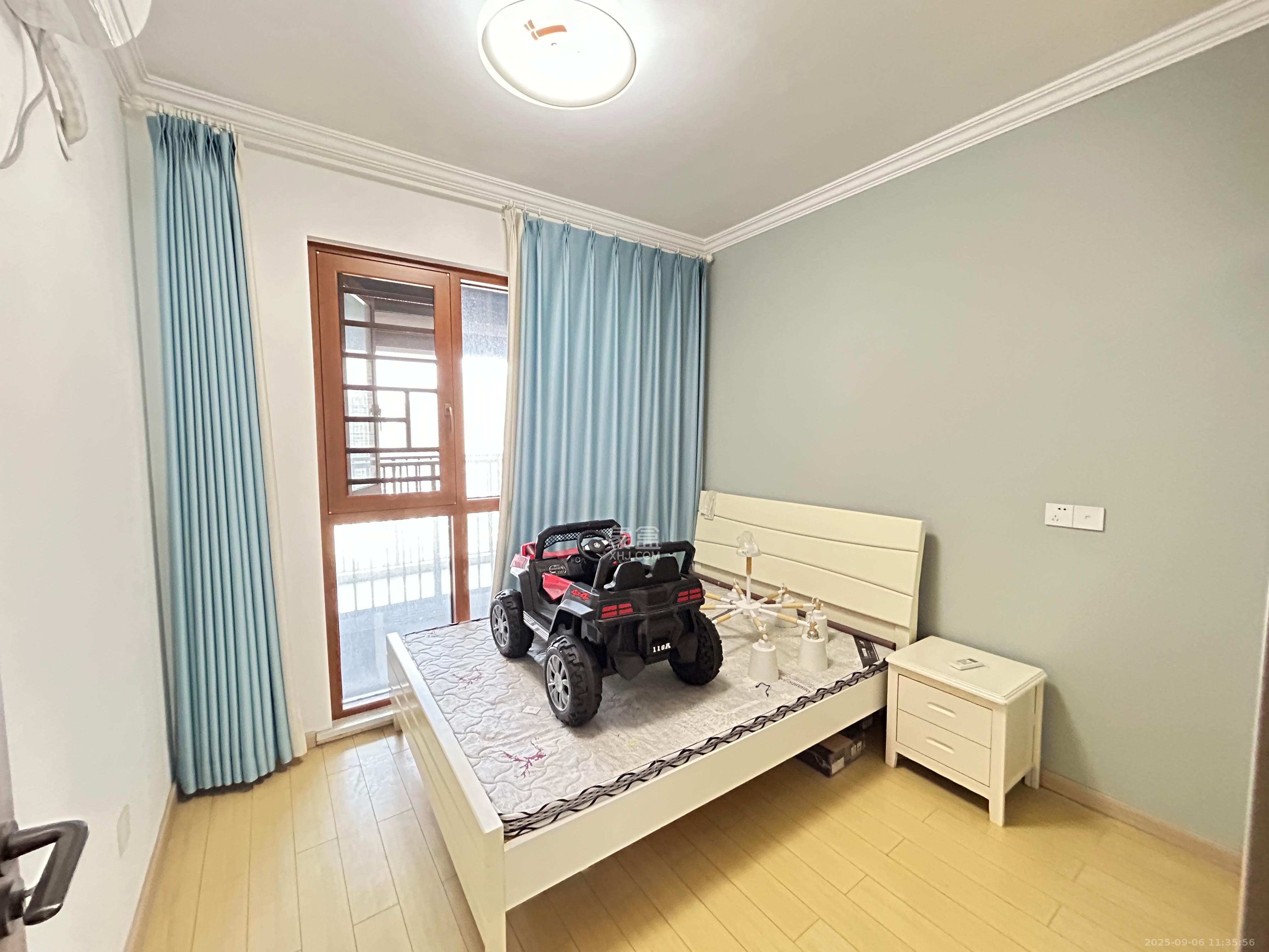 南益名士豪庭 3室2厅1卫 2700.0元/月 南益名士豪庭 3室2厅1卫 2700.0元/月室内图