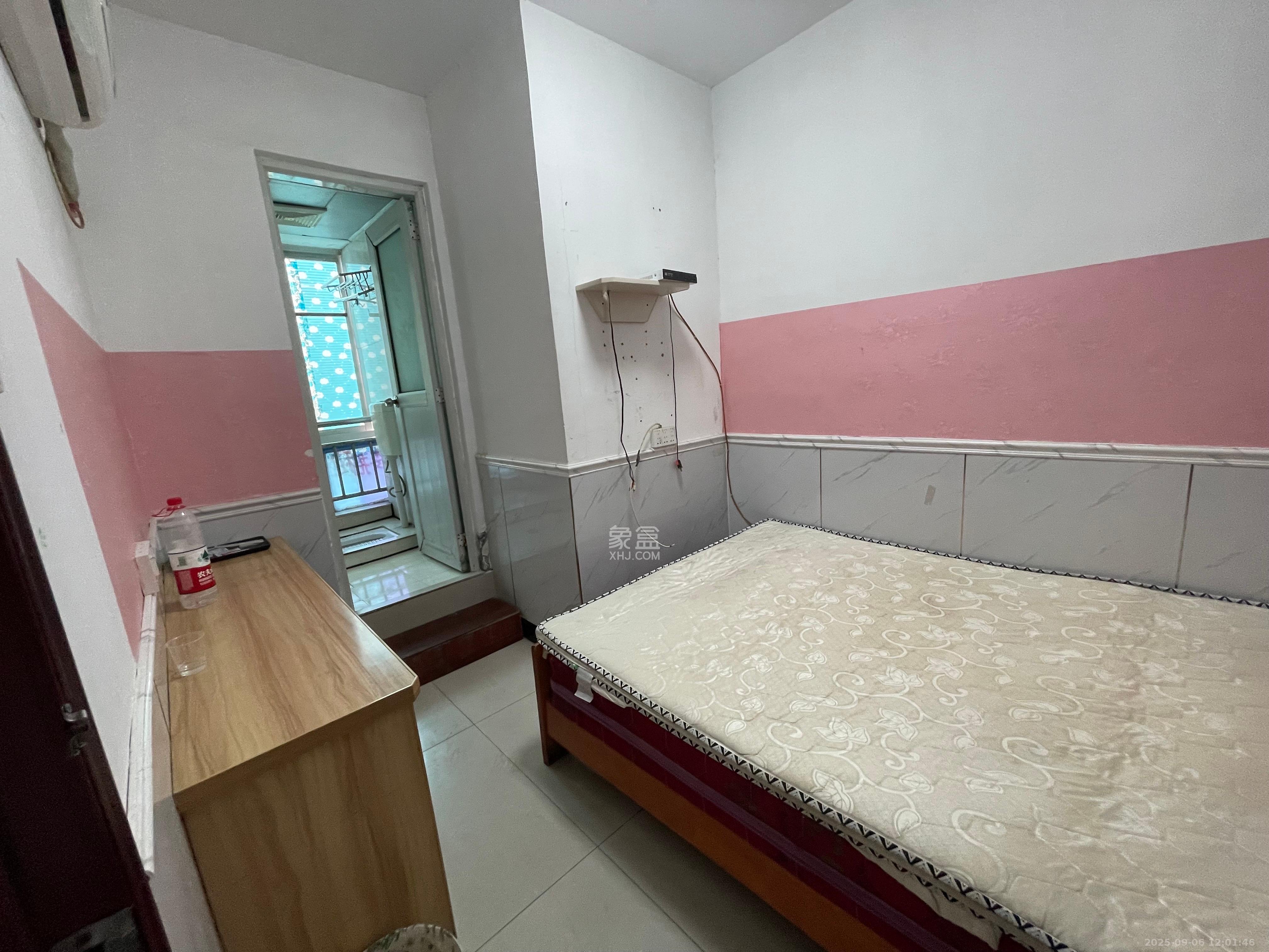 银轩铭誉（四海怡家）  5室1厅1卫    3800.0元/月室内图