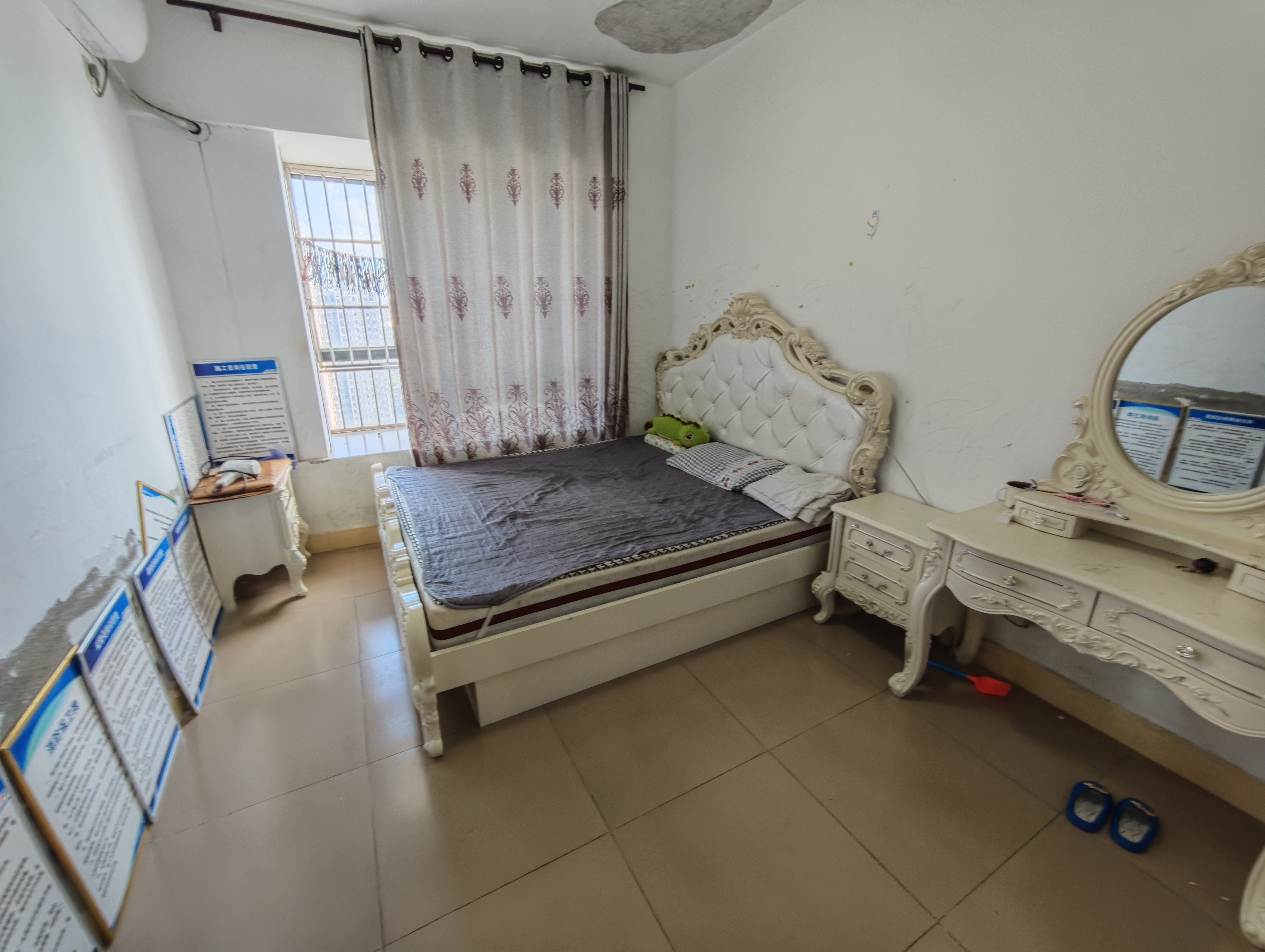 红城湖延长线(别名:滨江华庭) 3室2厅2卫 1900.0元/月 红城湖延长线(别名:滨江华庭) 3室2厅2卫 1900.0元/月室内图