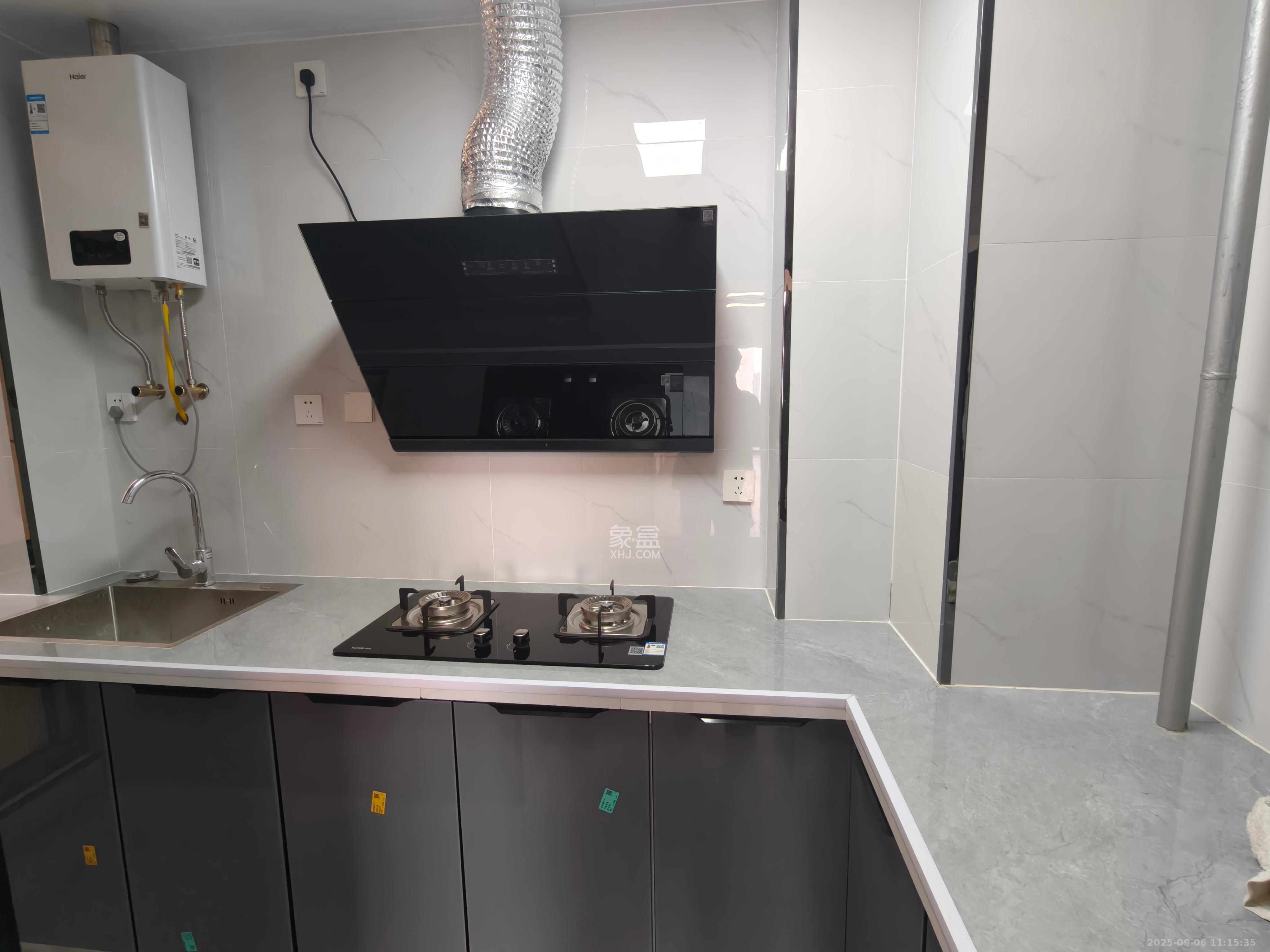 长房明宸府 3室2厅1卫 2000.0元/月 长房明宸府 3室2厅1卫 2000.0元/月室内图