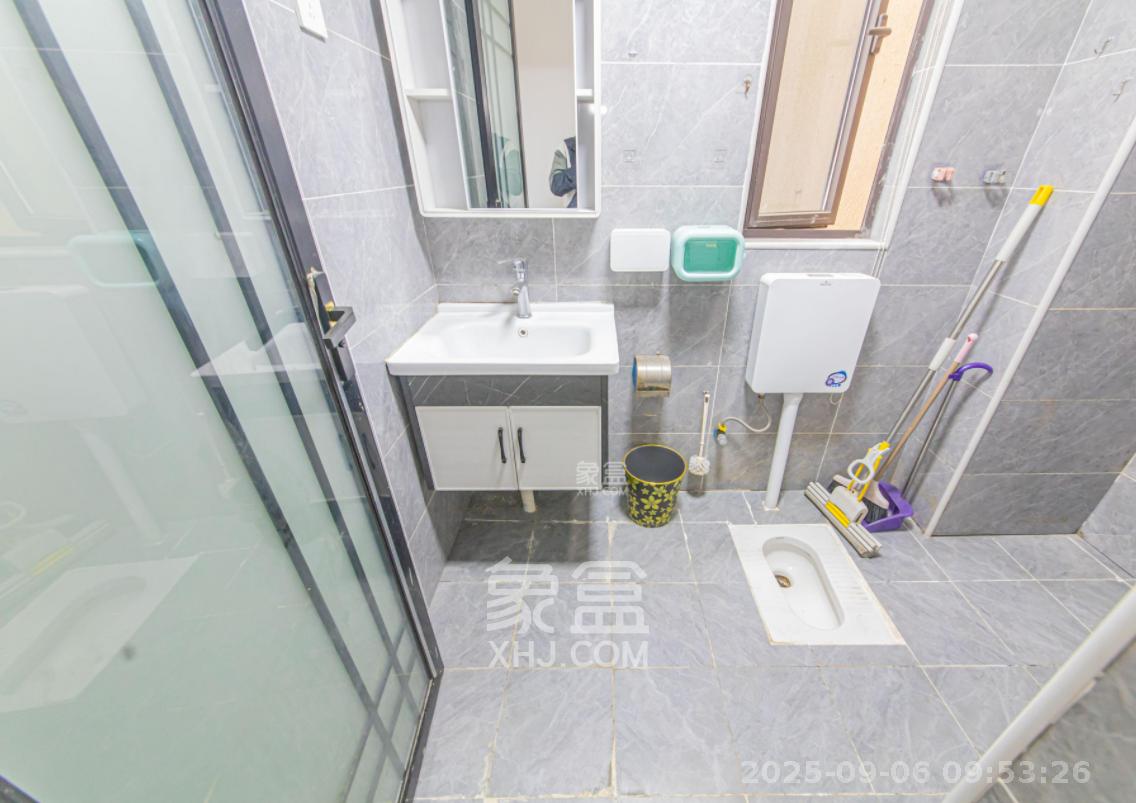 长沙美的梧桐庄园  3室12厅2卫    2300.0元/月 长沙美的梧桐庄园  3室12厅2卫    2300.0元/月室内图