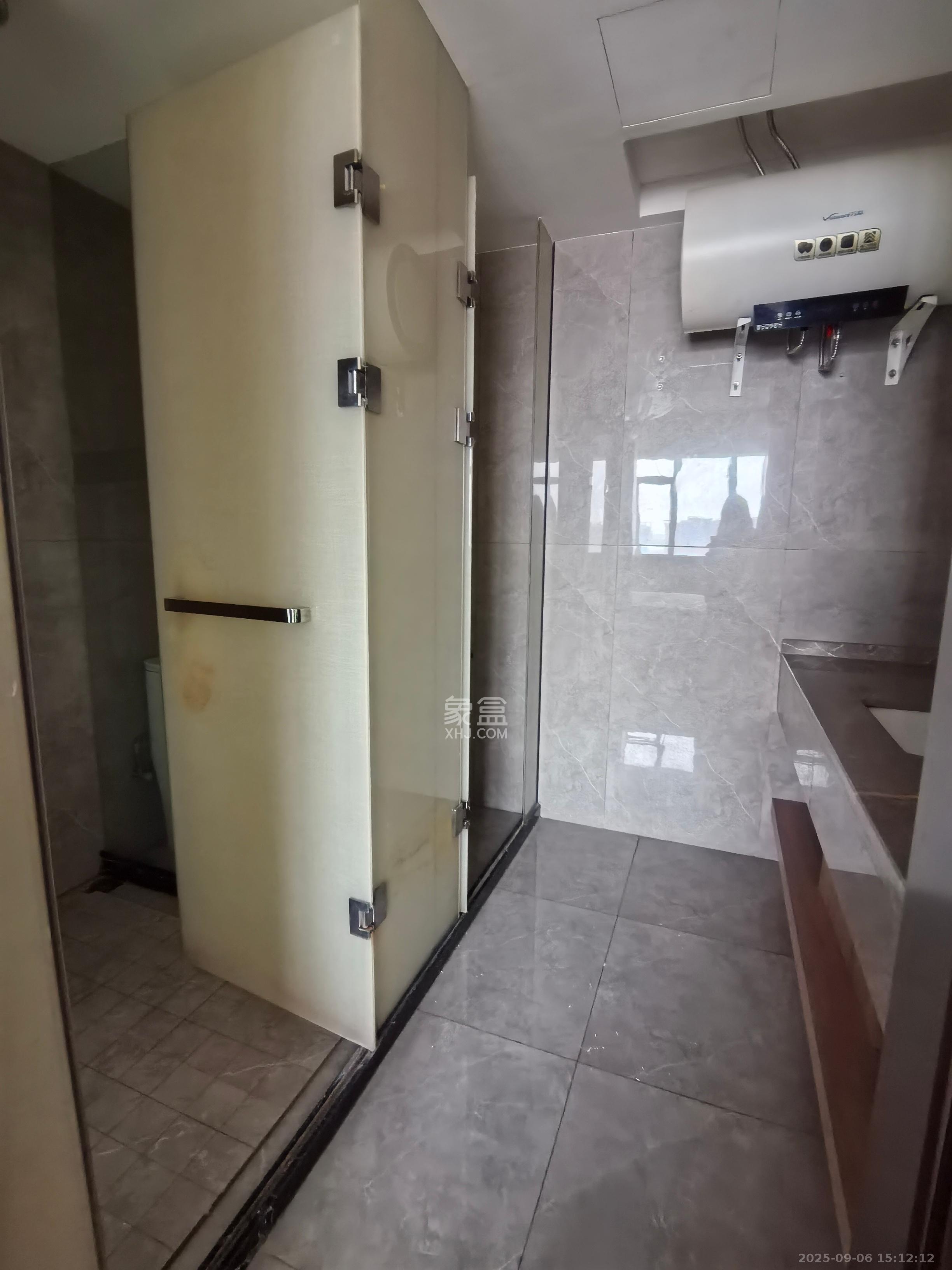 明大佳园  1室1厅1卫    1700.0元/月室内图