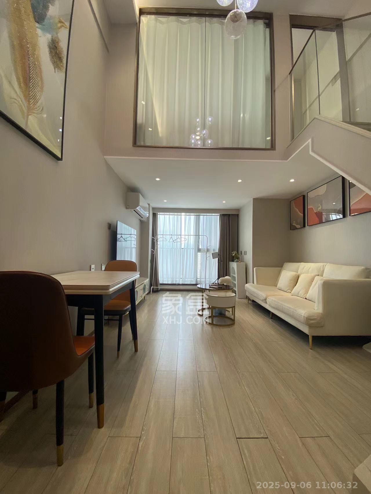 华远华时代 2室2厅1卫 2600.0元/月 华远华时代 2室2厅1卫 2600.0元/月室内图