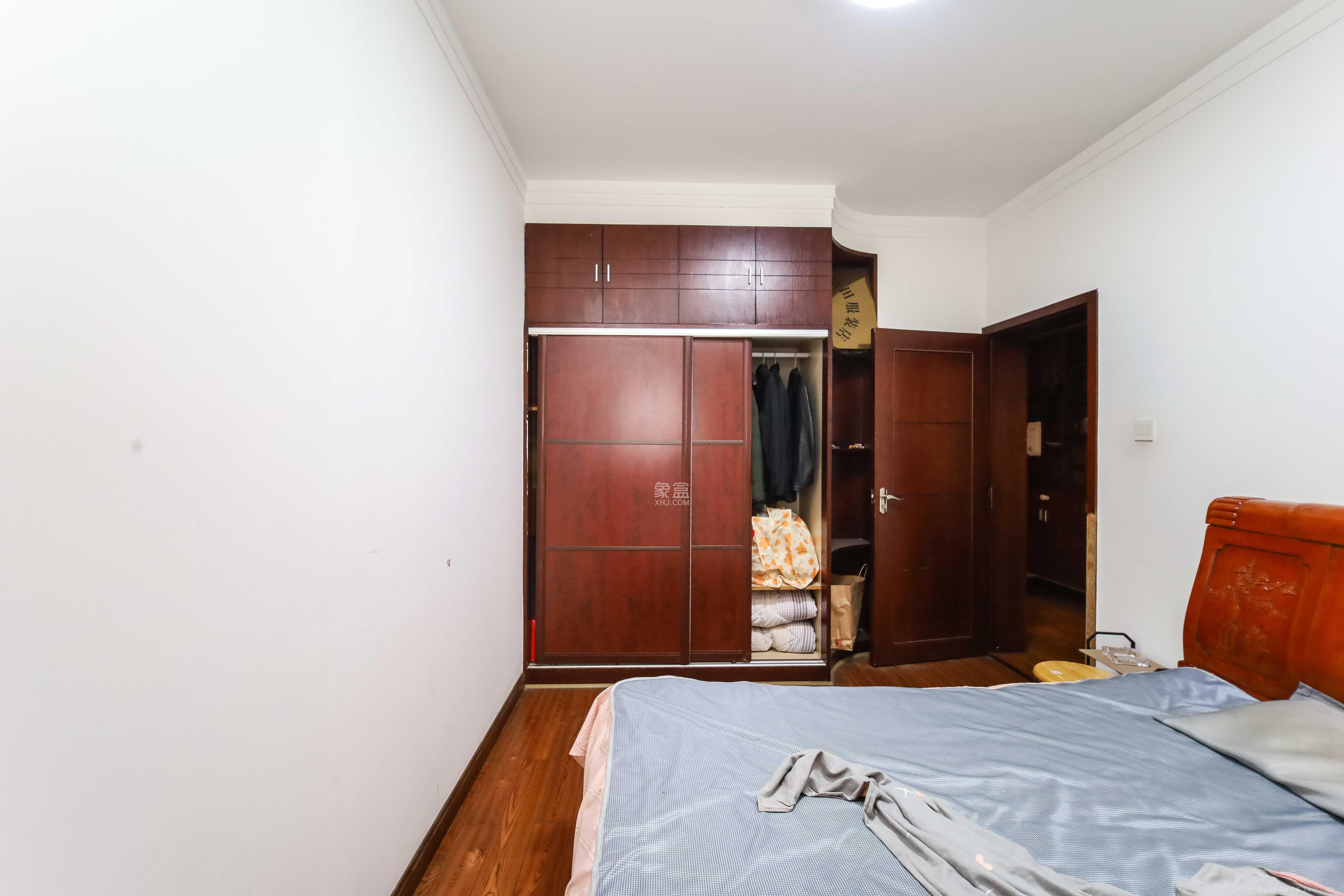 东门壹号家园  3室2厅2卫    95.0万 东门壹号家园  3室2厅2卫    95.0万卧室