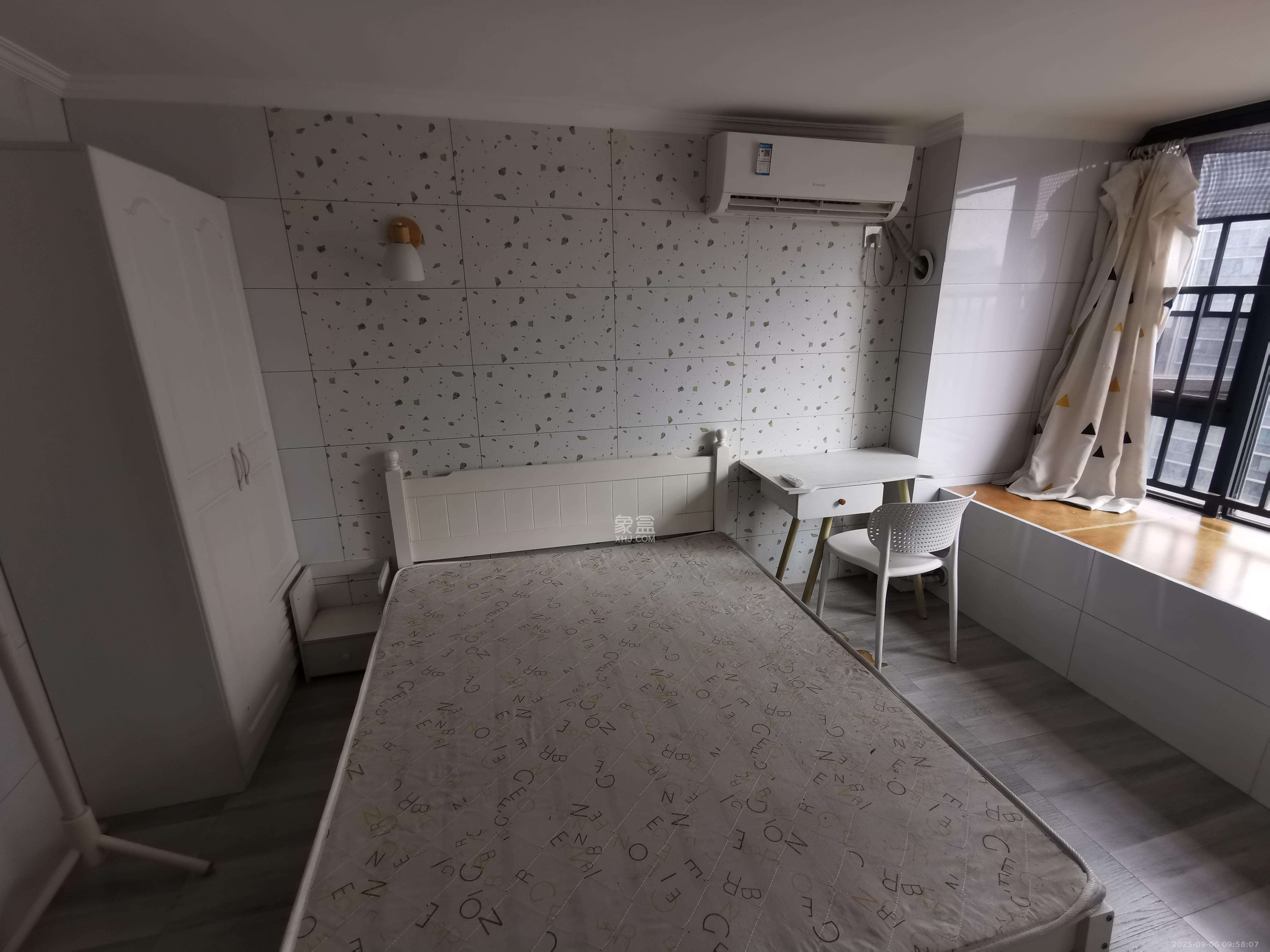 龙湖湘江星座(祺鑫星座公寓) 1室1厅1卫 1300.0元/月 龙湖湘江星座(祺鑫星座公寓) 1室1厅1卫 1300.0元/月室内图