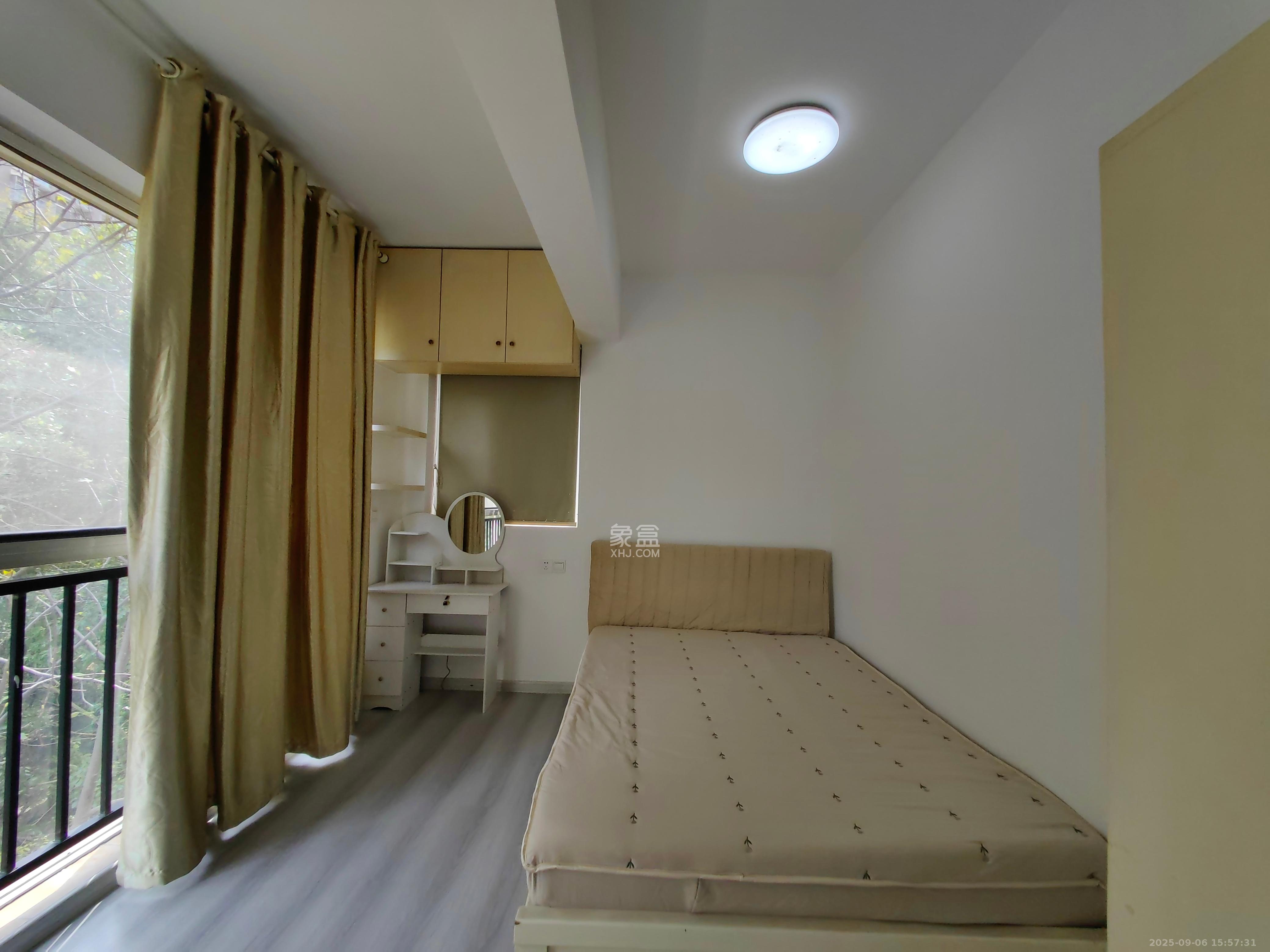 上河国际C区  1室1厅1卫   1750.00元/月室内图