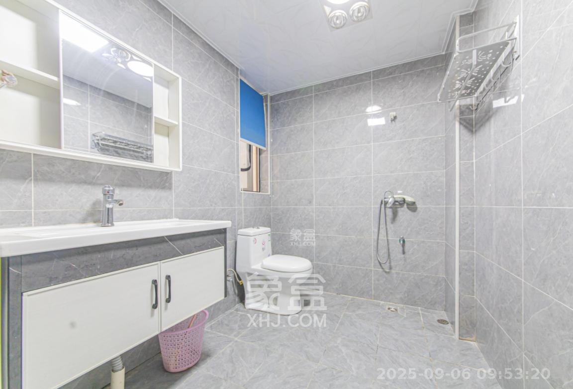 长沙美的梧桐庄园  3室12厅2卫    2300.0元/月 长沙美的梧桐庄园  3室12厅2卫    2300.0元/月室内图