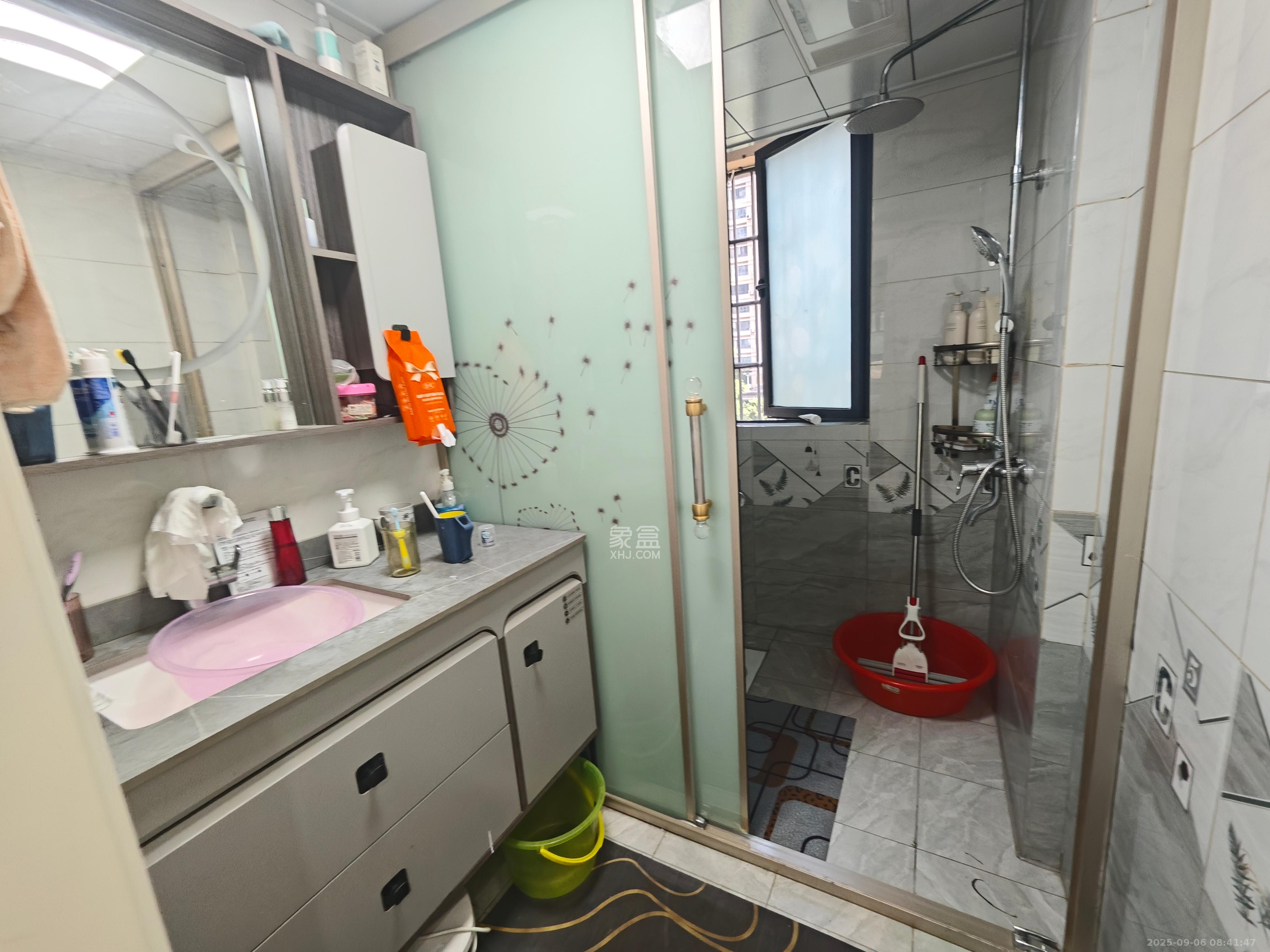 深业喜汇  4室2厅2卫    3500.0元/月 深业喜汇  4室2厅2卫    3500.0元/月室内图