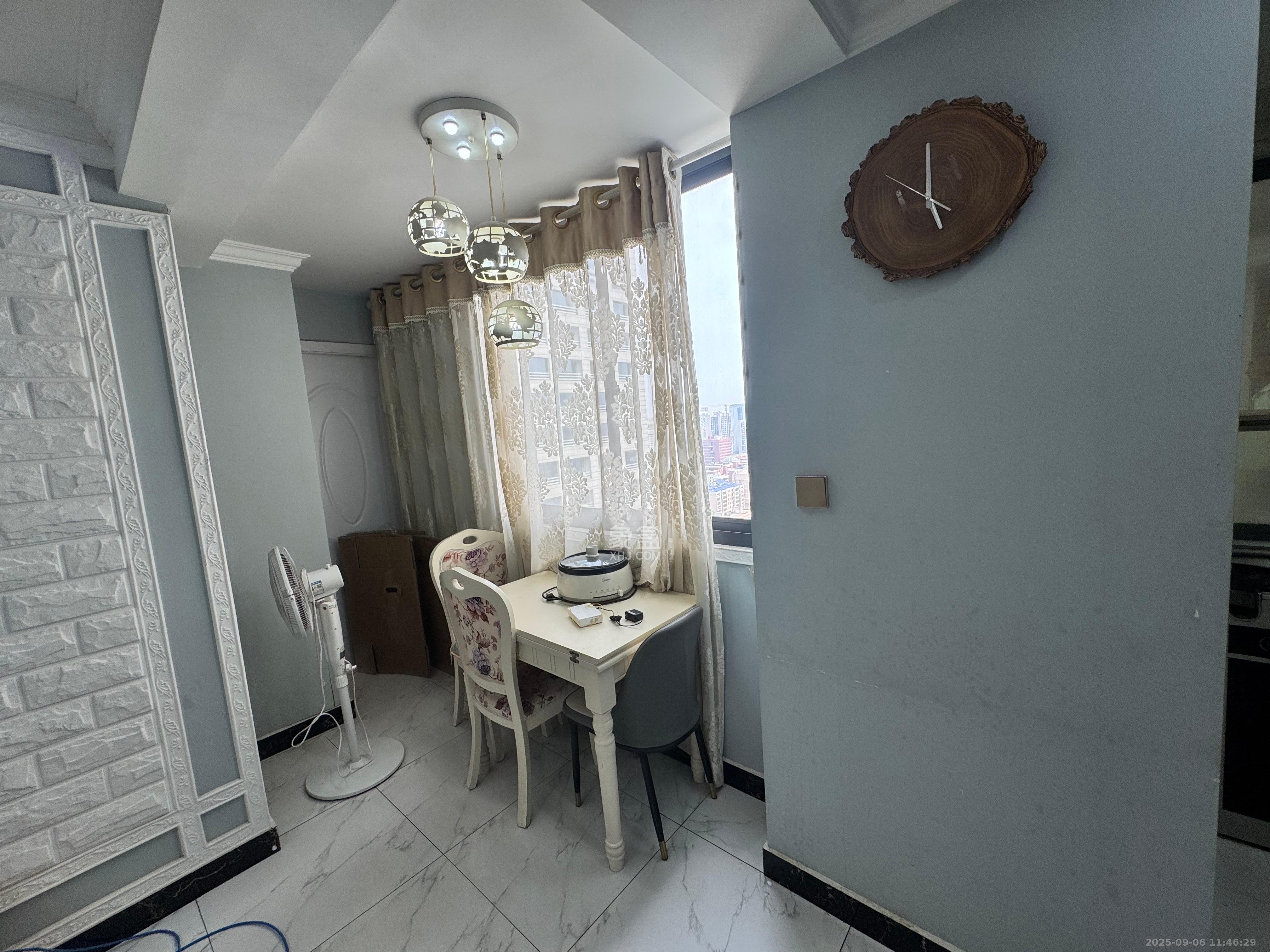 芙蓉蓉苑  2室1厅1卫    2500.0元/月室内图