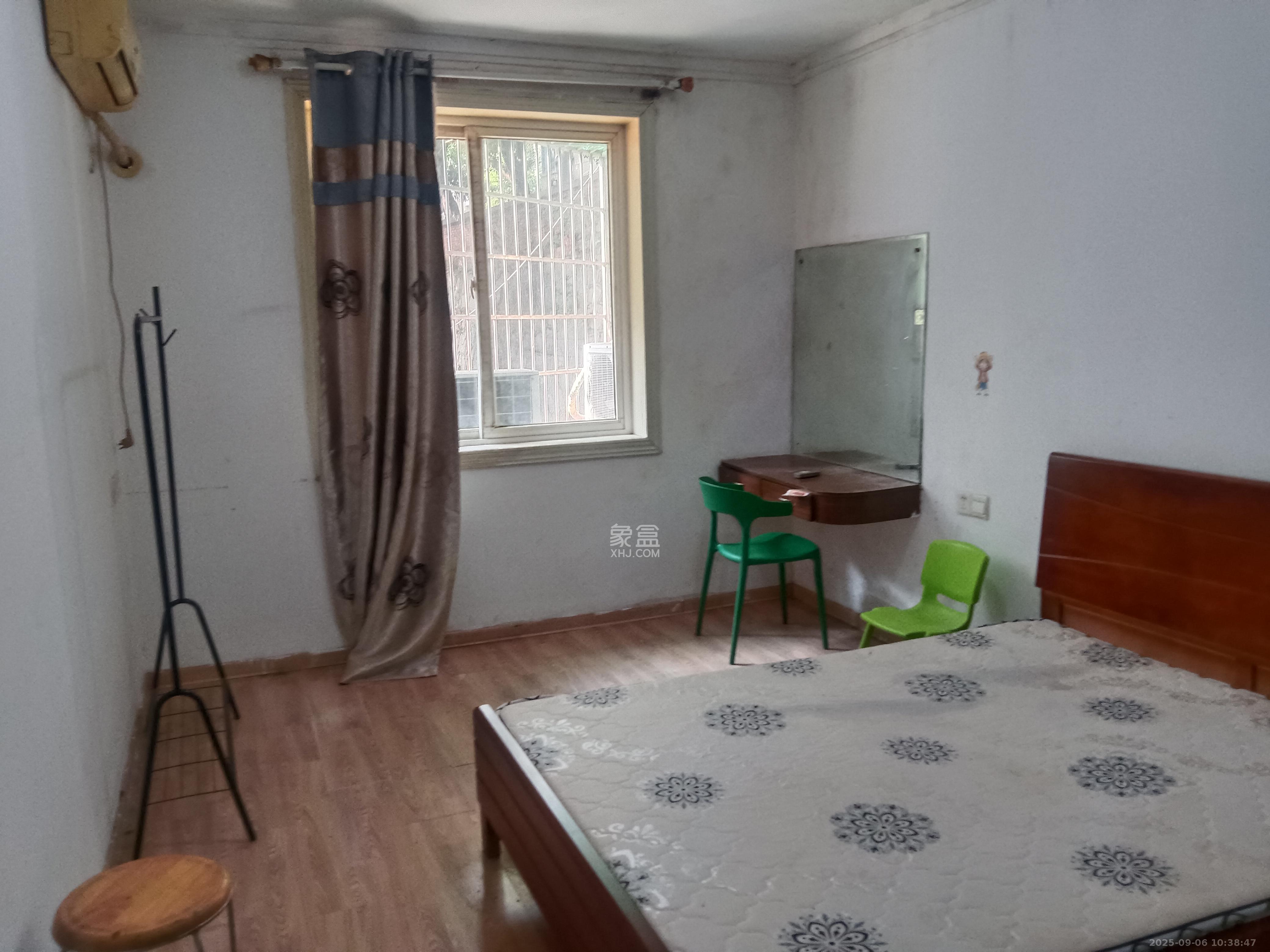 荷叶塘社区（雨花区）  3室1厅1卫    1500.0元/月室内图