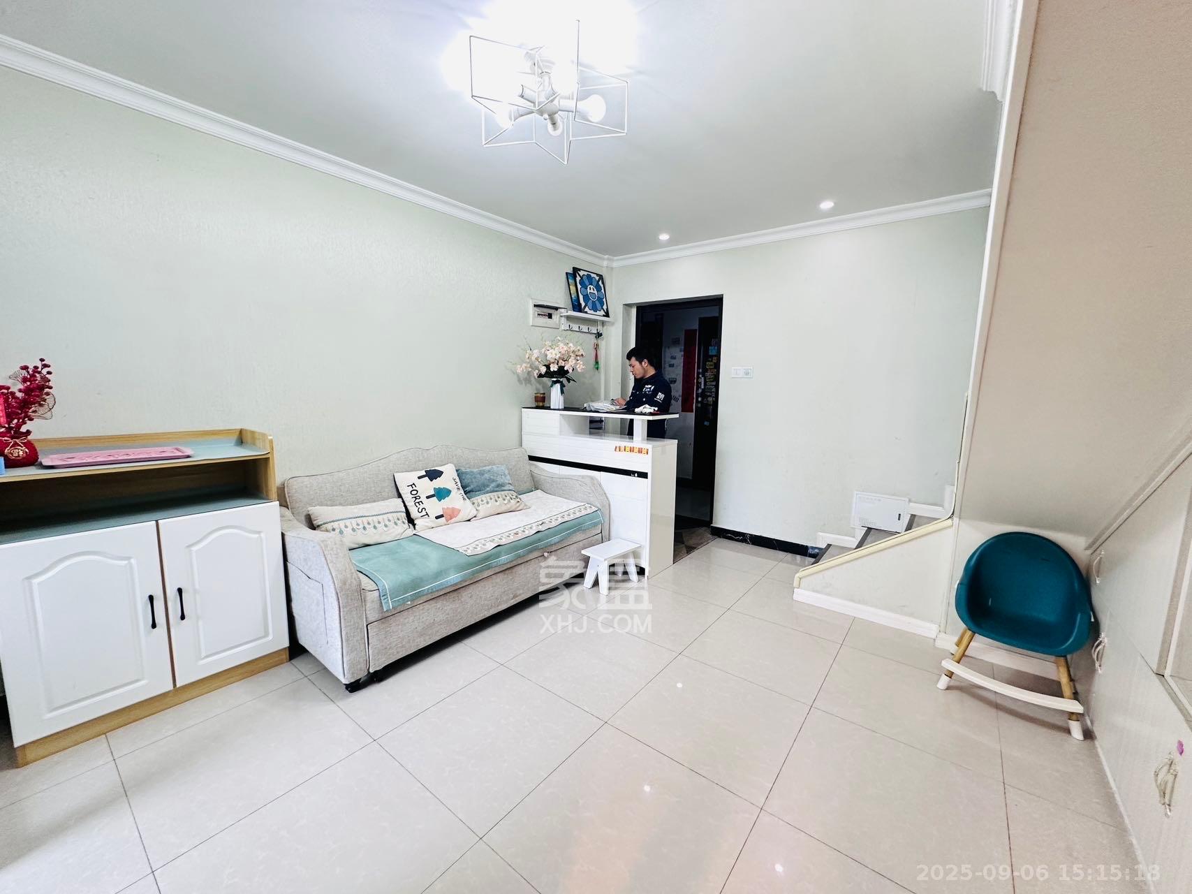 泰龙华府 1室1厅2卫 1600.0元/月 泰龙华府 1室1厅2卫 1600.0元/月室内图