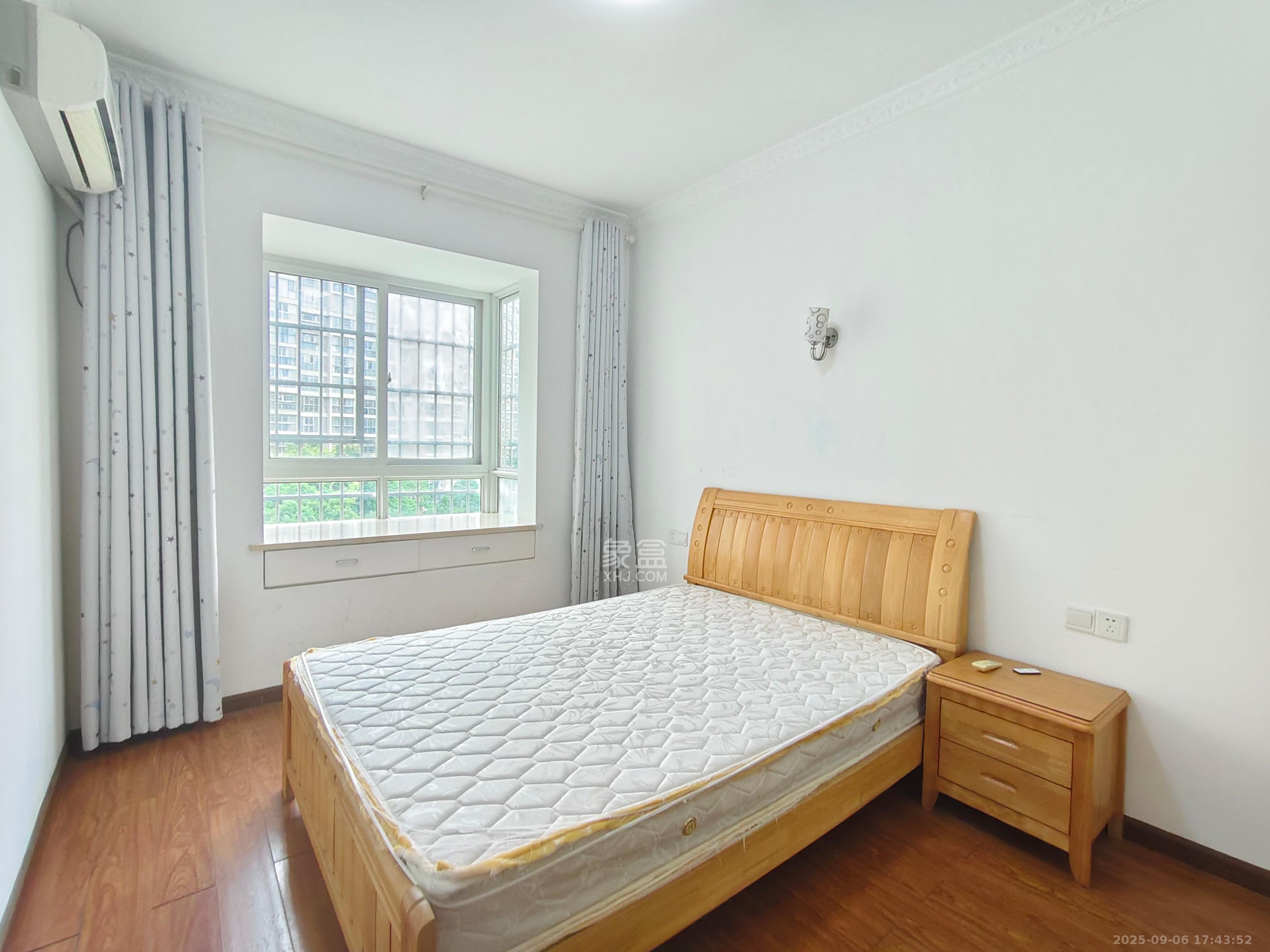 中房F联邦  1室2厅1卫    2800.0元/月 中房F联邦  1室2厅1卫    2800.0元/月室内图