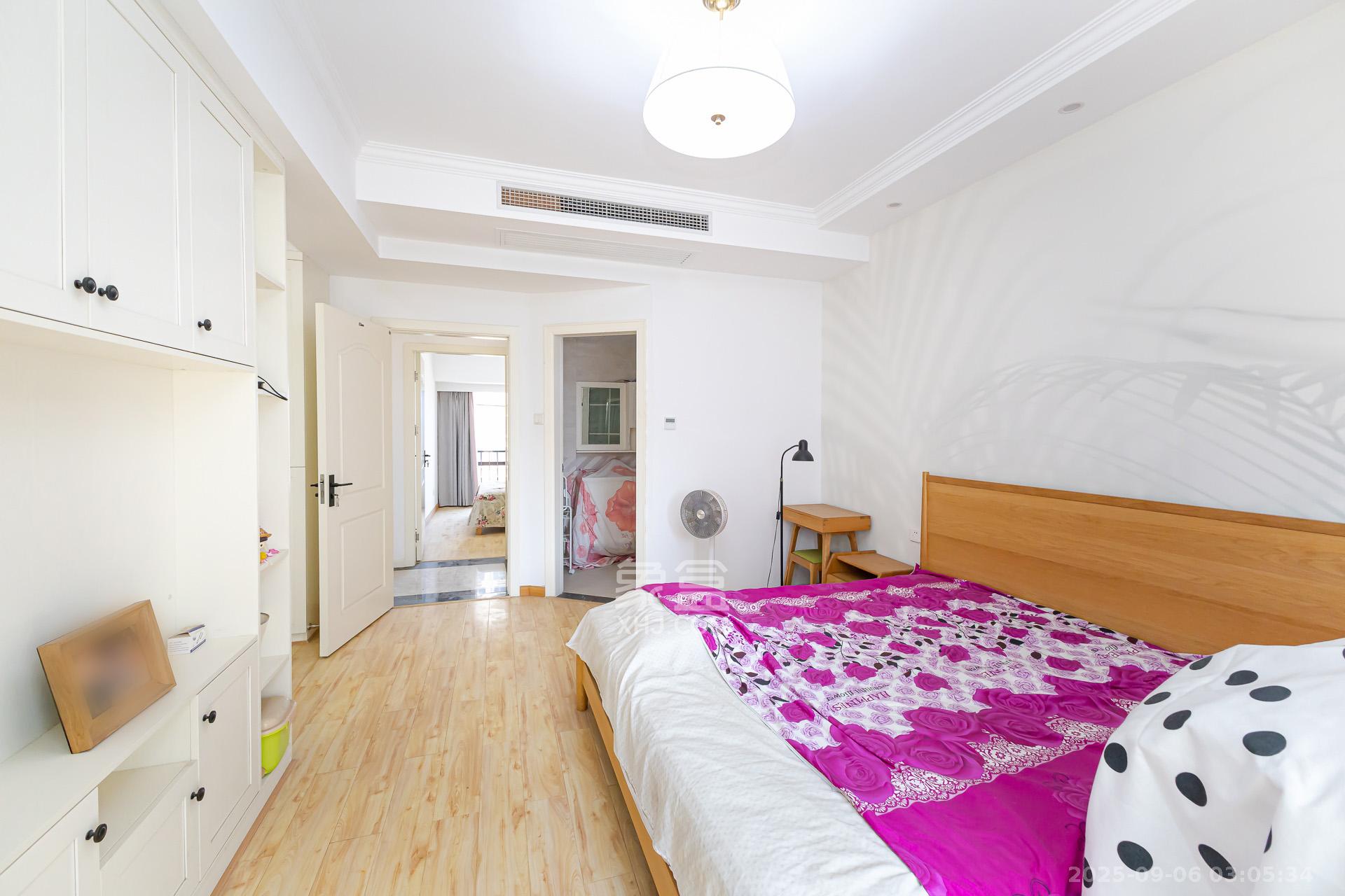 南山苏迪亚诺  4室2厅1卫    118.0万 南山苏迪亚诺  4室2厅1卫    118.0万卧室