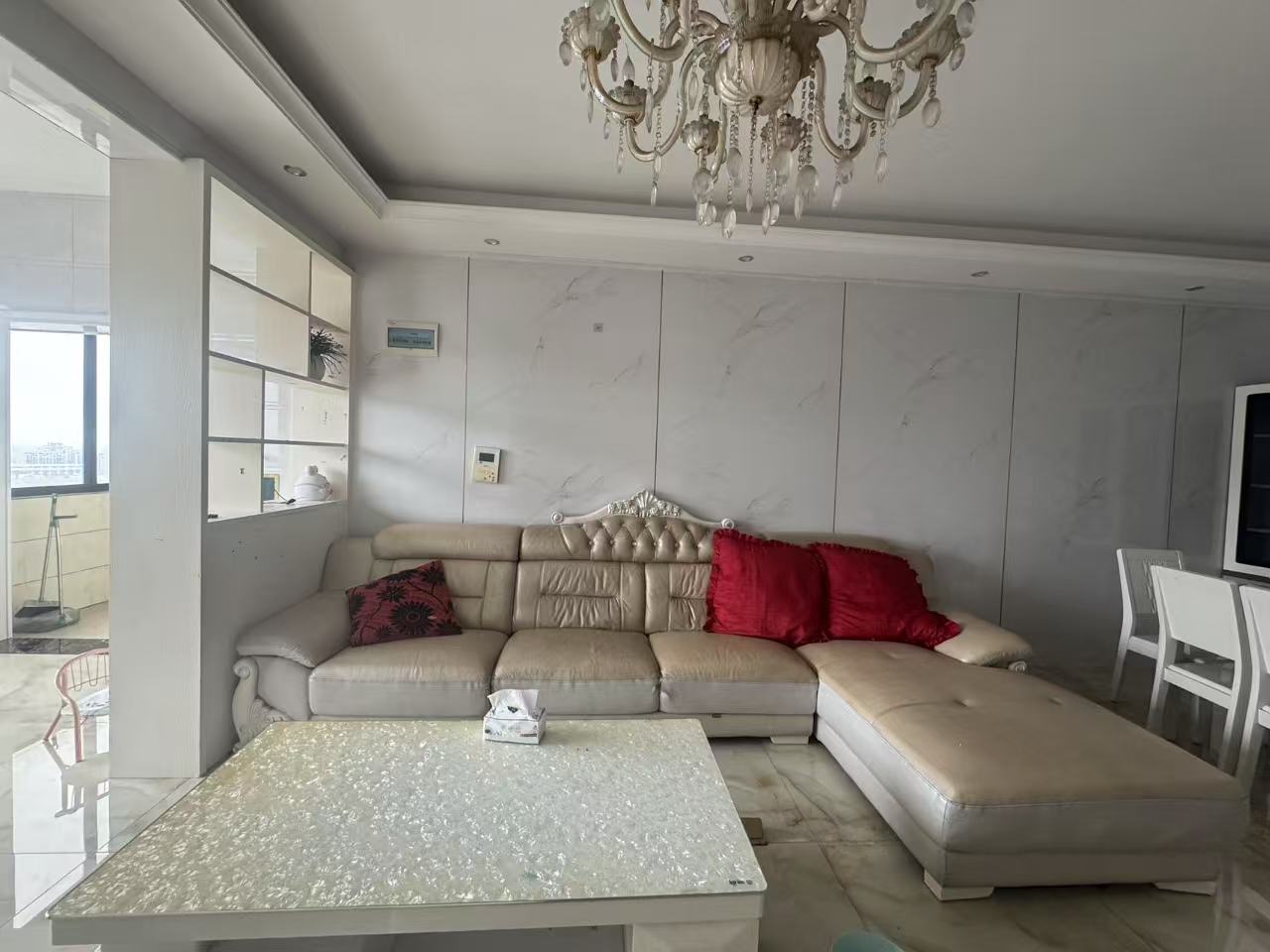 梓湖观邸 3室2厅2卫 2000.0元/月 梓湖观邸 3室2厅2卫 2000.0元/月室内图