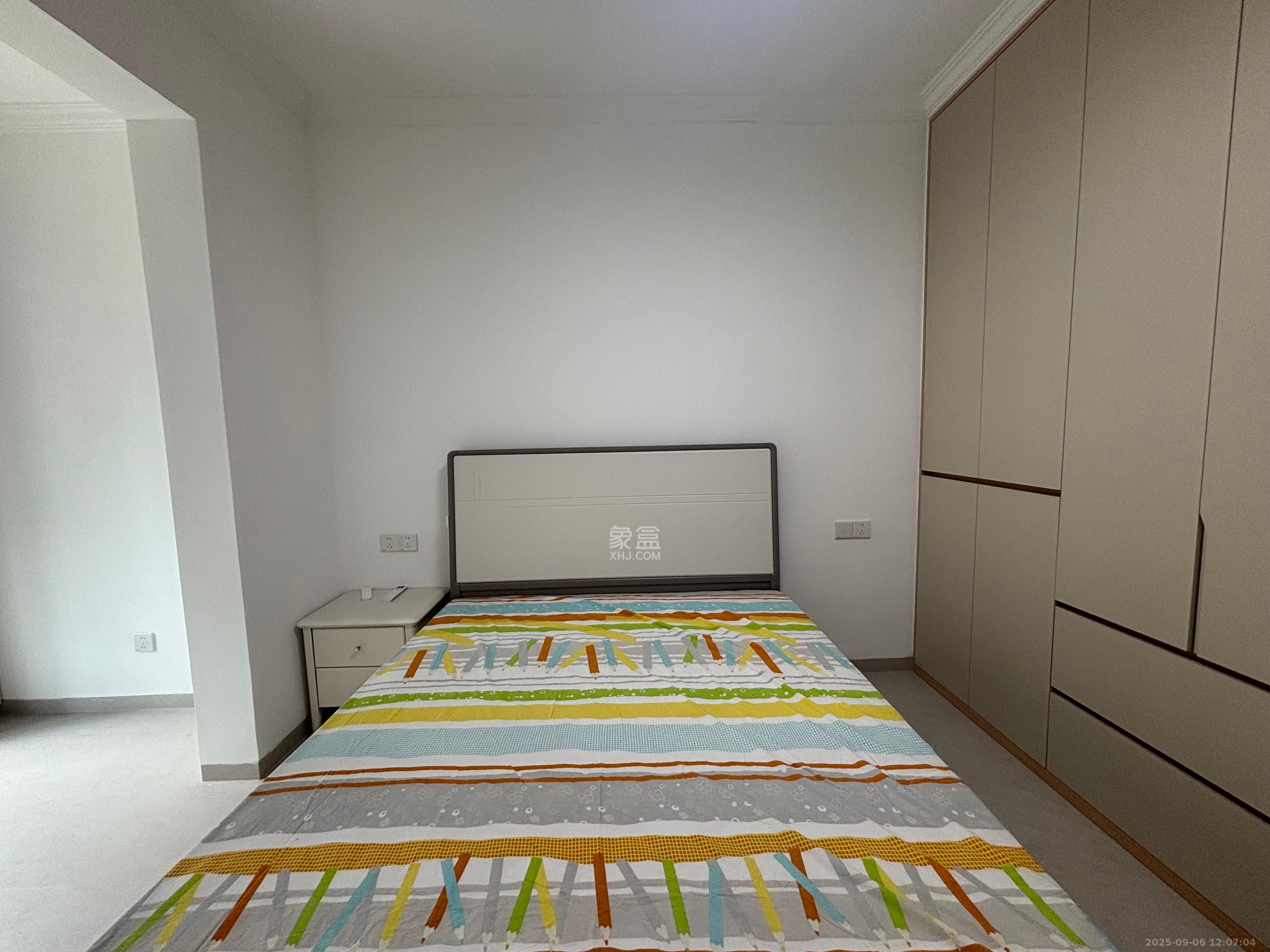 桥头家园三期  3室2厅1卫    2800.0元/月 桥头家园三期  3室2厅1卫    2800.0元/月室内图