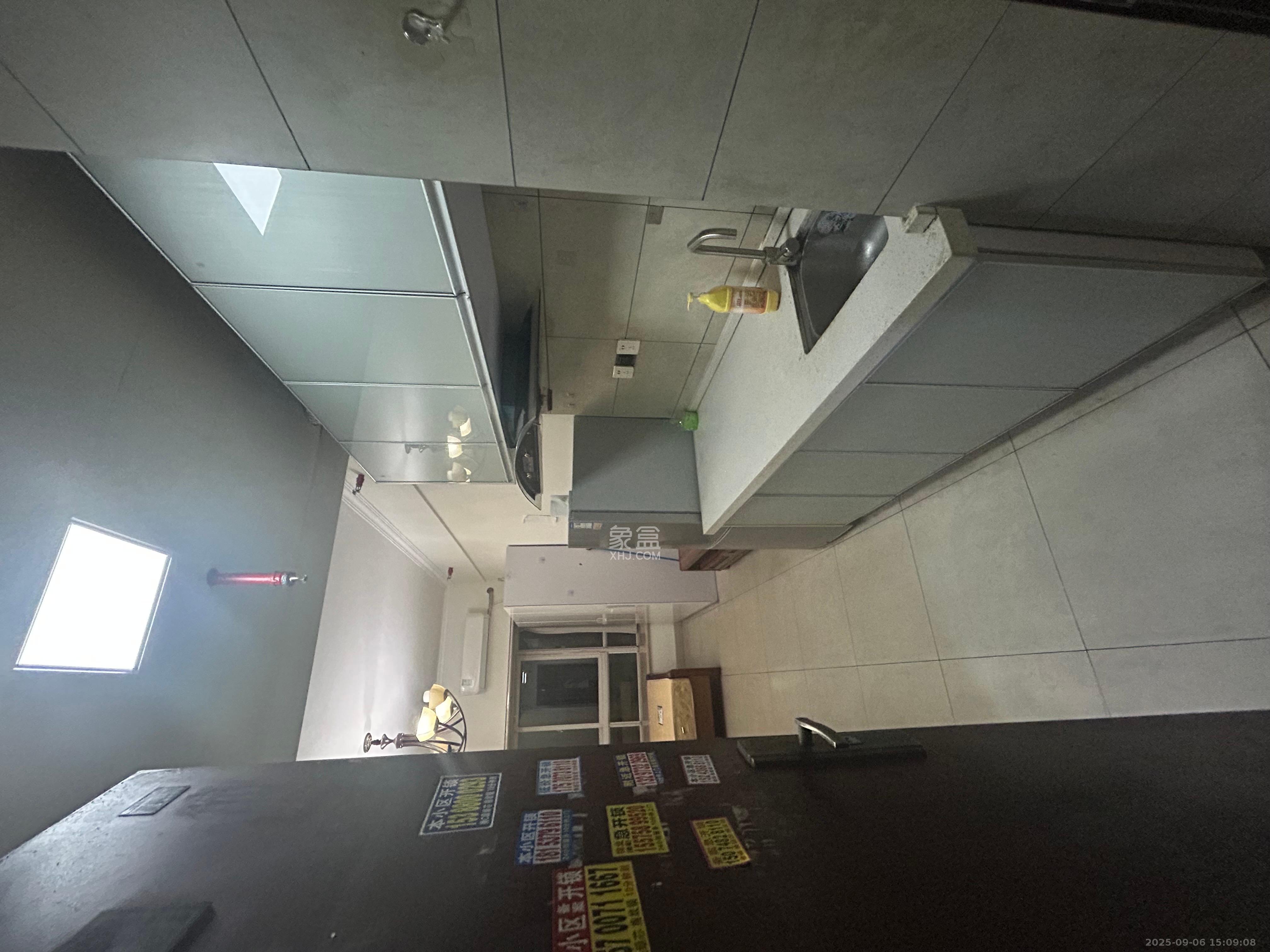 星城荣域  1室1厅1卫   1300.00元/月室内图
