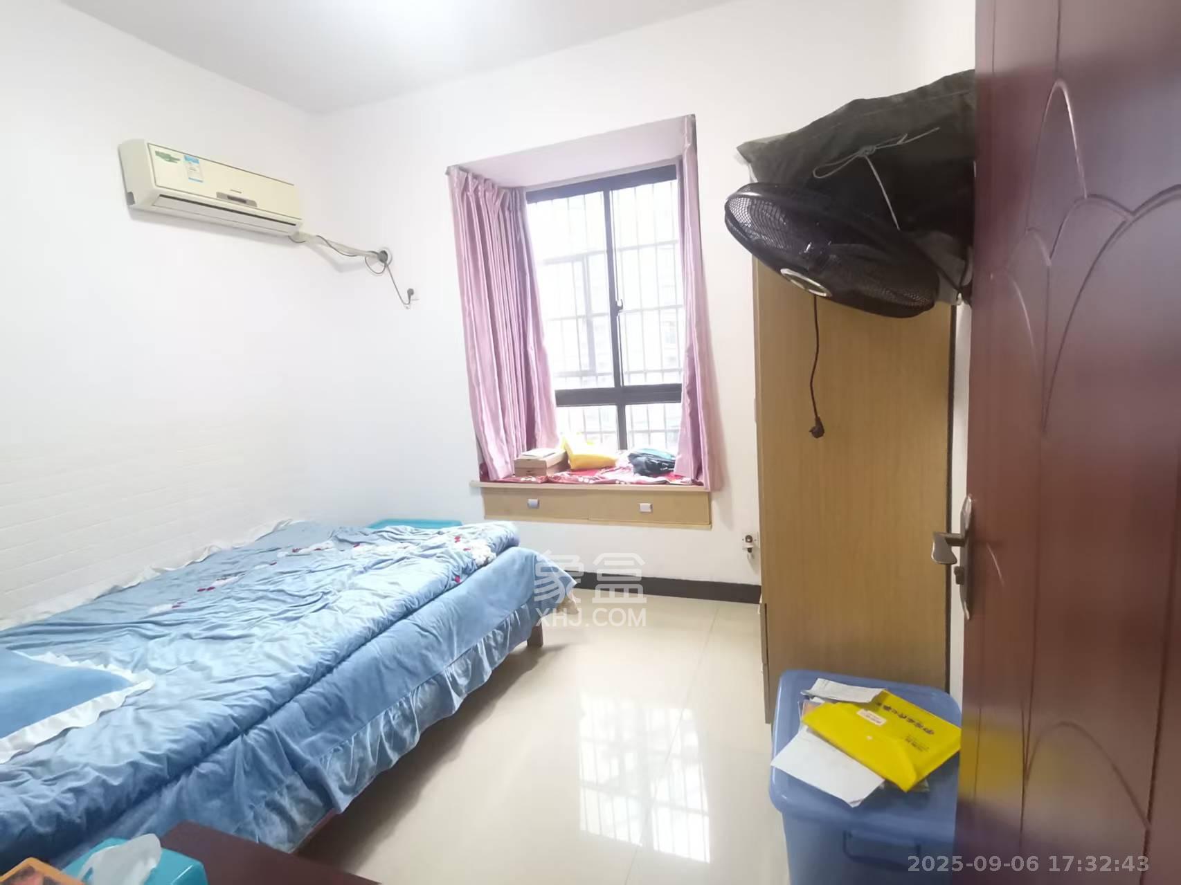 三景华御  4室2厅1卫    2000.0元/月室内图