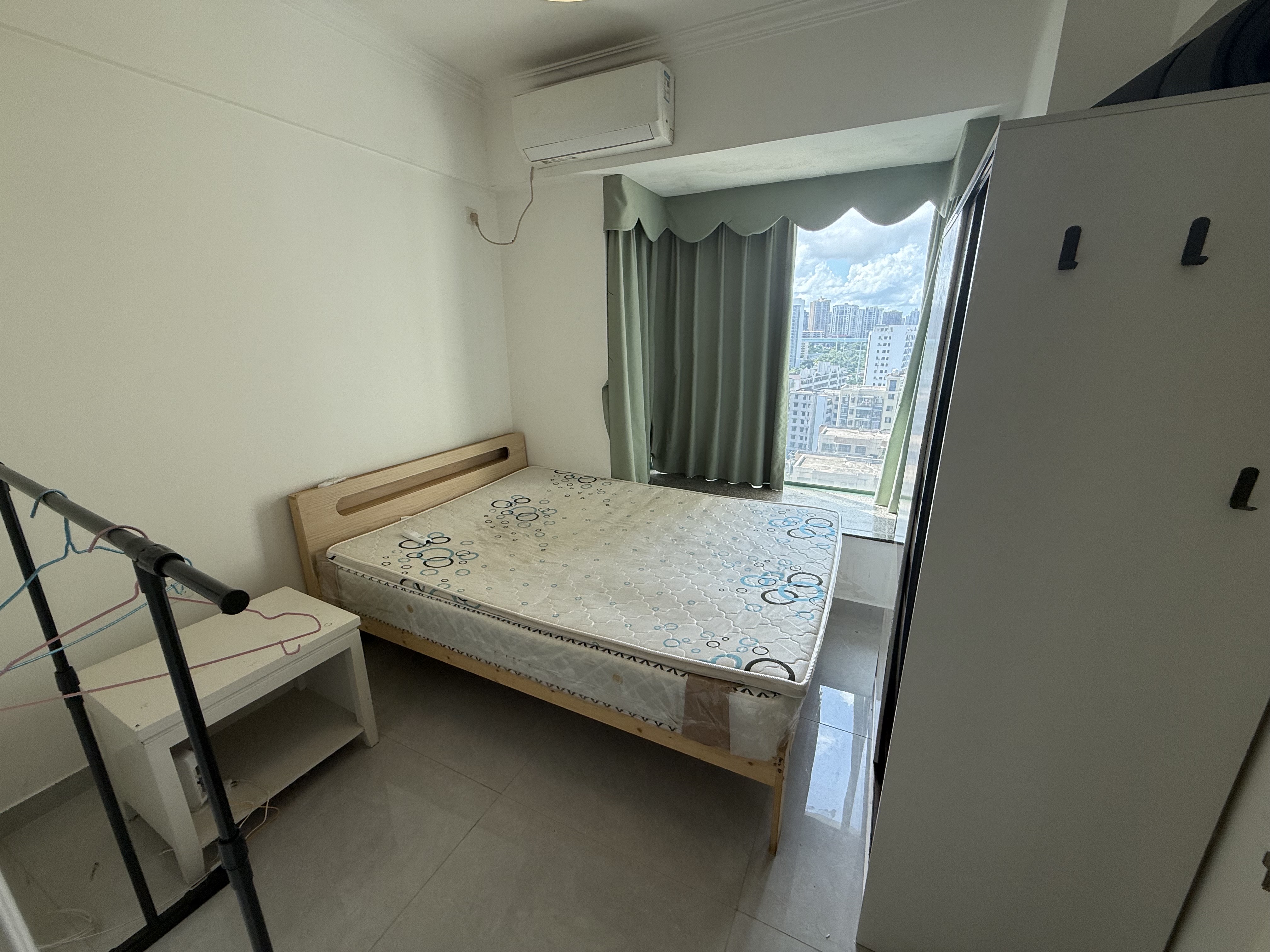 金章华府(0898) 1室1厅1卫 1500.0元/月 金章华府(0898) 1室1厅1卫 1500.0元/月室内图