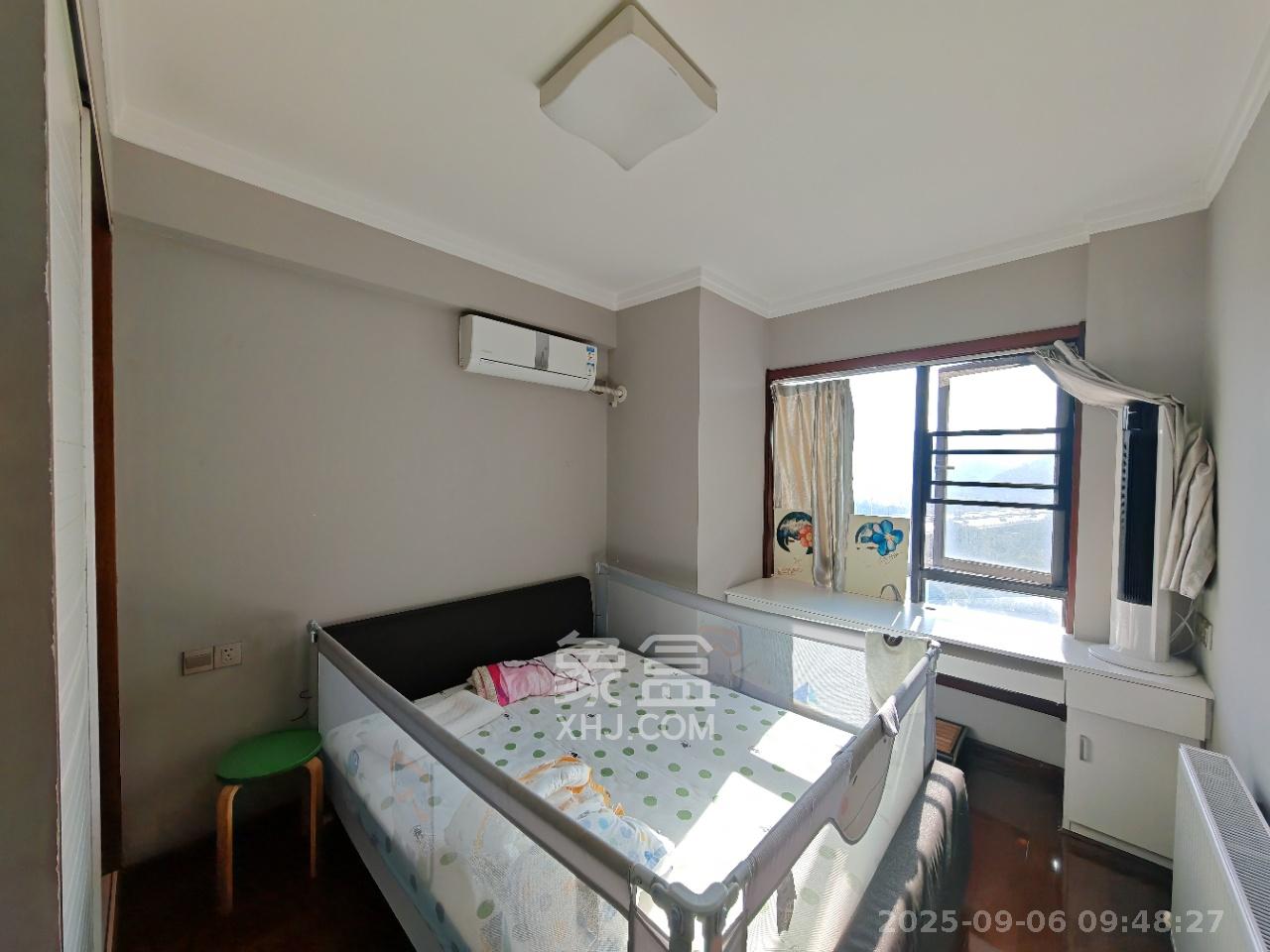 达美D6区  4室2厅2卫   3600.00元/月室内图