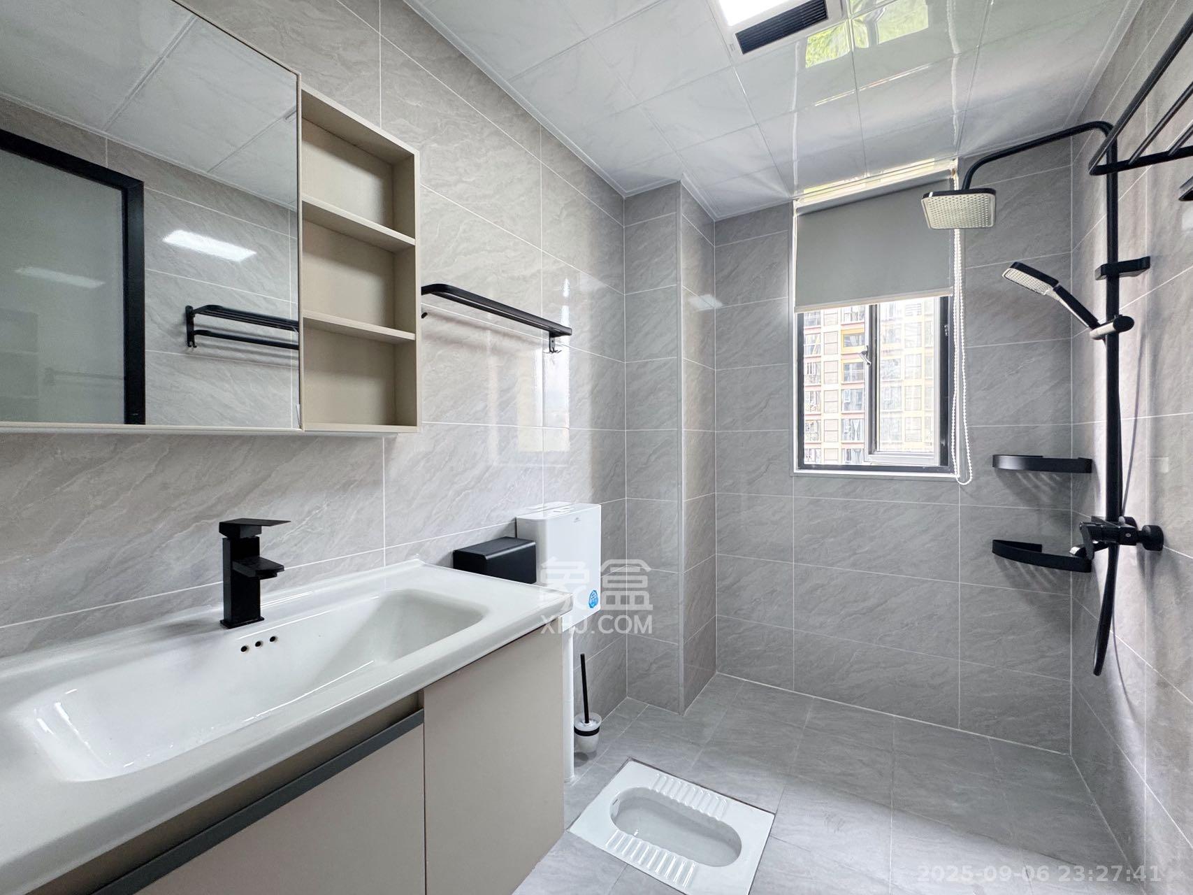 兴旺正佳广场(金石雅苑) 3室2厅1卫 3200.0元/月 兴旺正佳广场(金石雅苑) 3室2厅1卫 3200.0元/月室内图