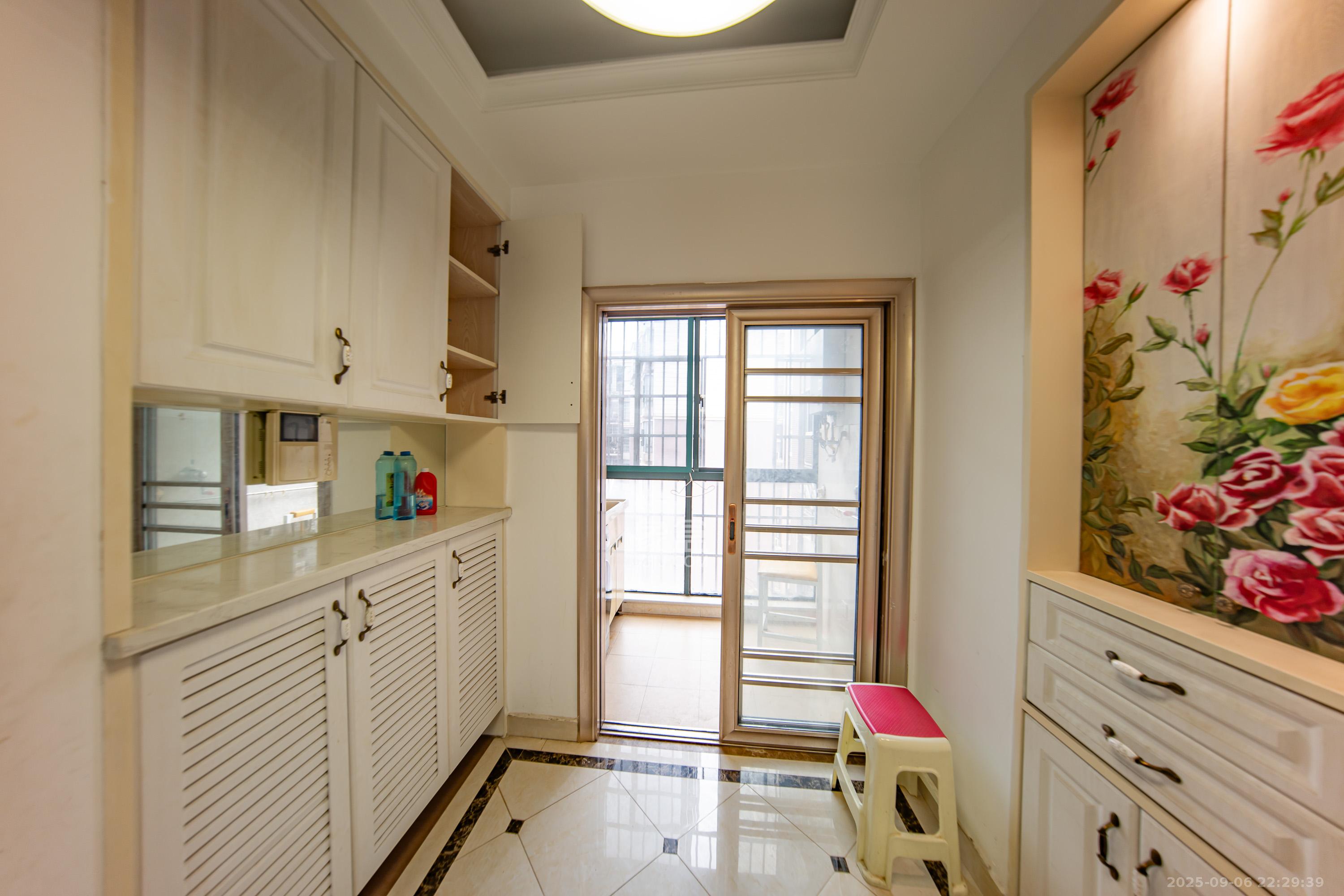 枫华府第  3室2厅1卫    79.0万 枫华府第  3室2厅1卫    79.0万其他