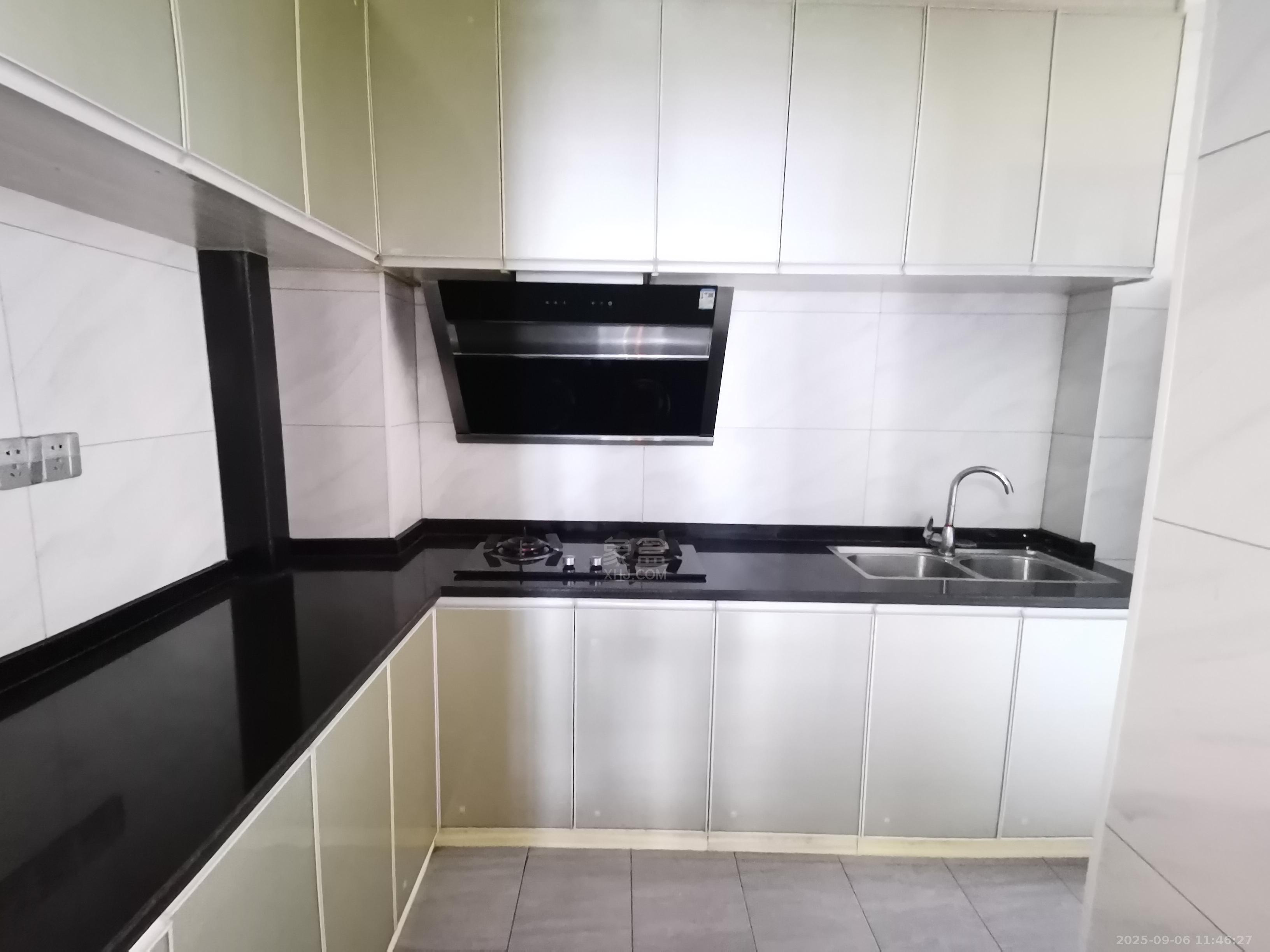 日盛山湖城 3室2厅1卫 1800.0元/月 日盛山湖城 3室2厅1卫 1800.0元/月室内图