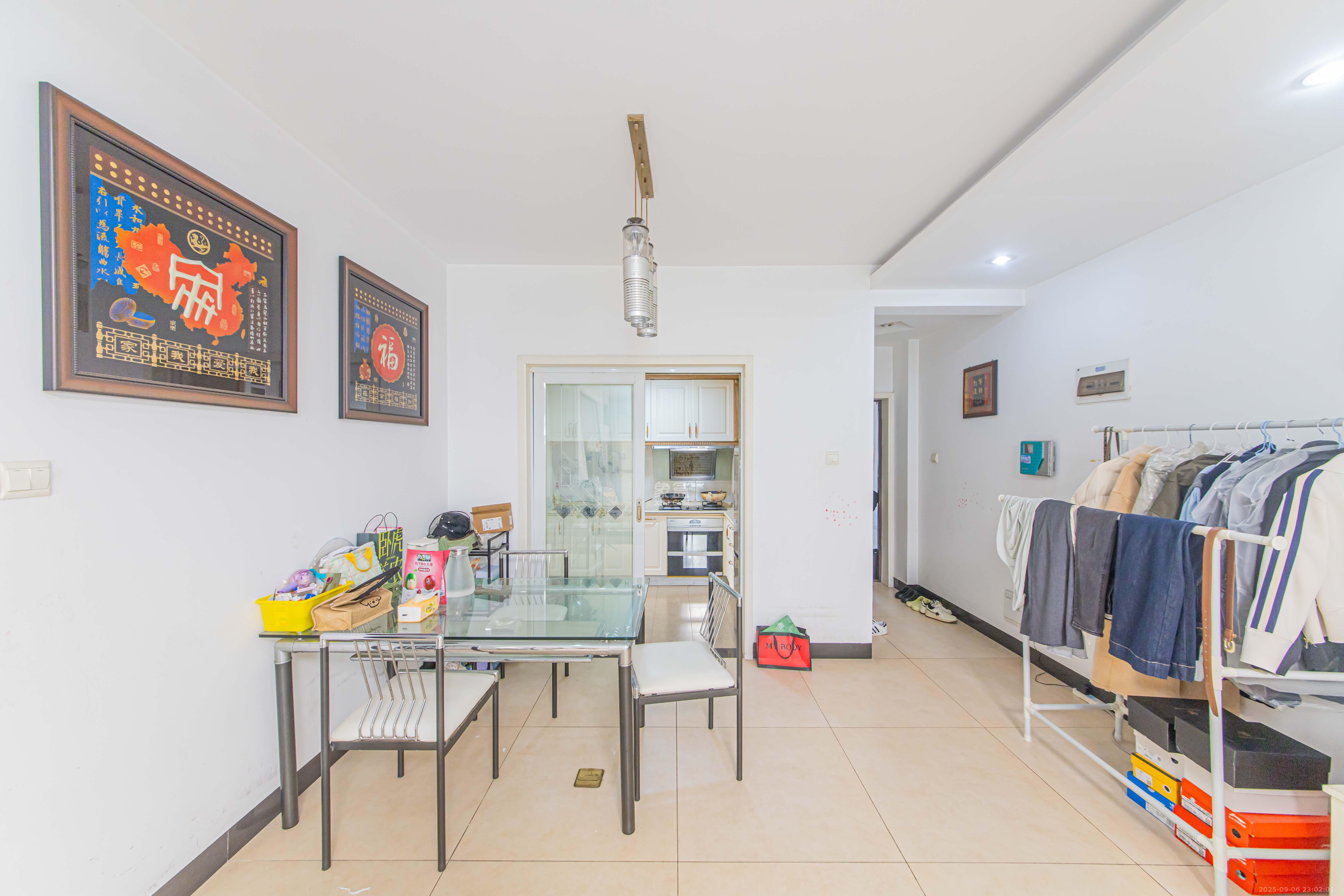 保利花园  2室1厅1卫    68.0万客厅