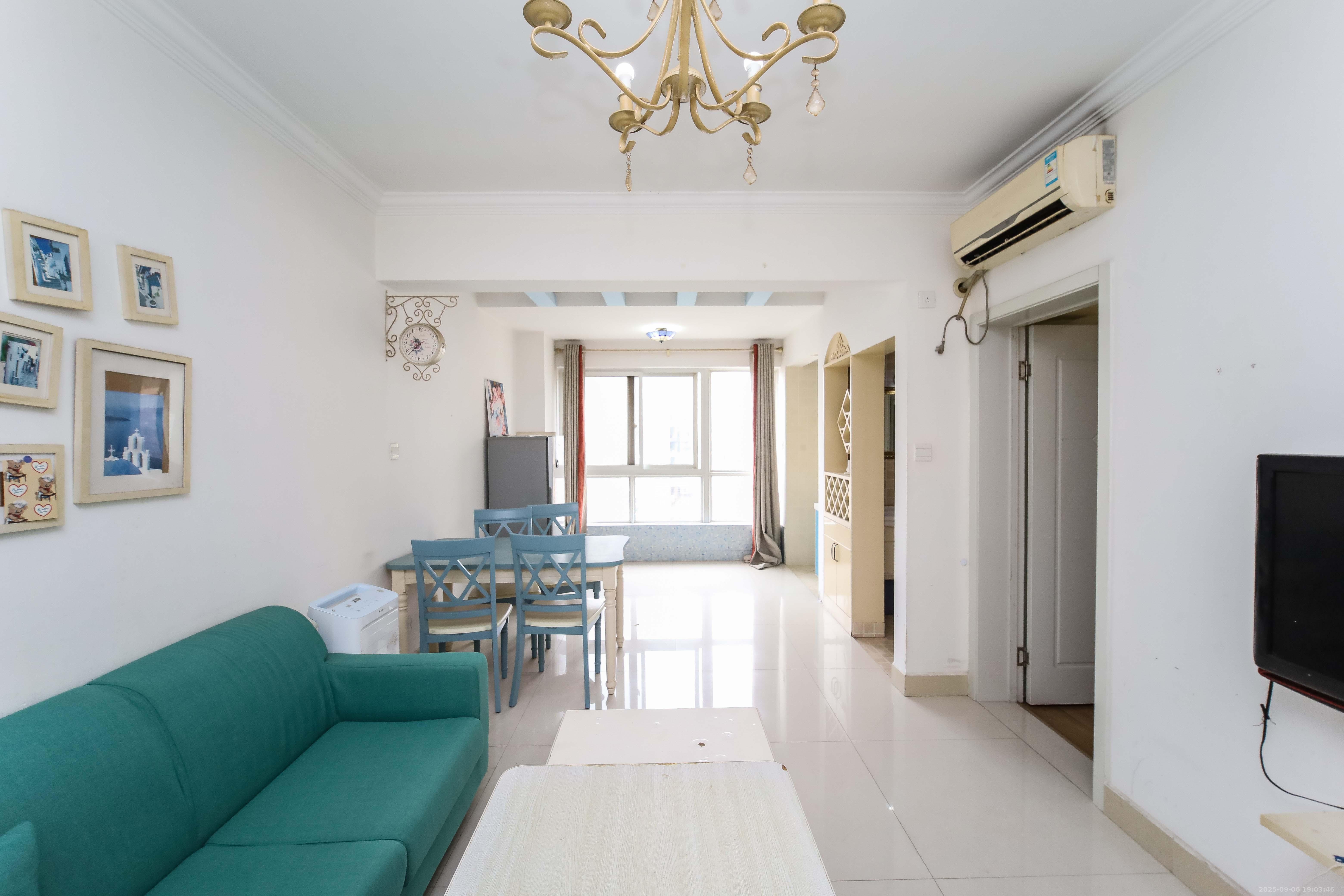 汇都公寓 1室1厅1卫 39.9万 汇都公寓 1室1厅1卫 39.9万客厅