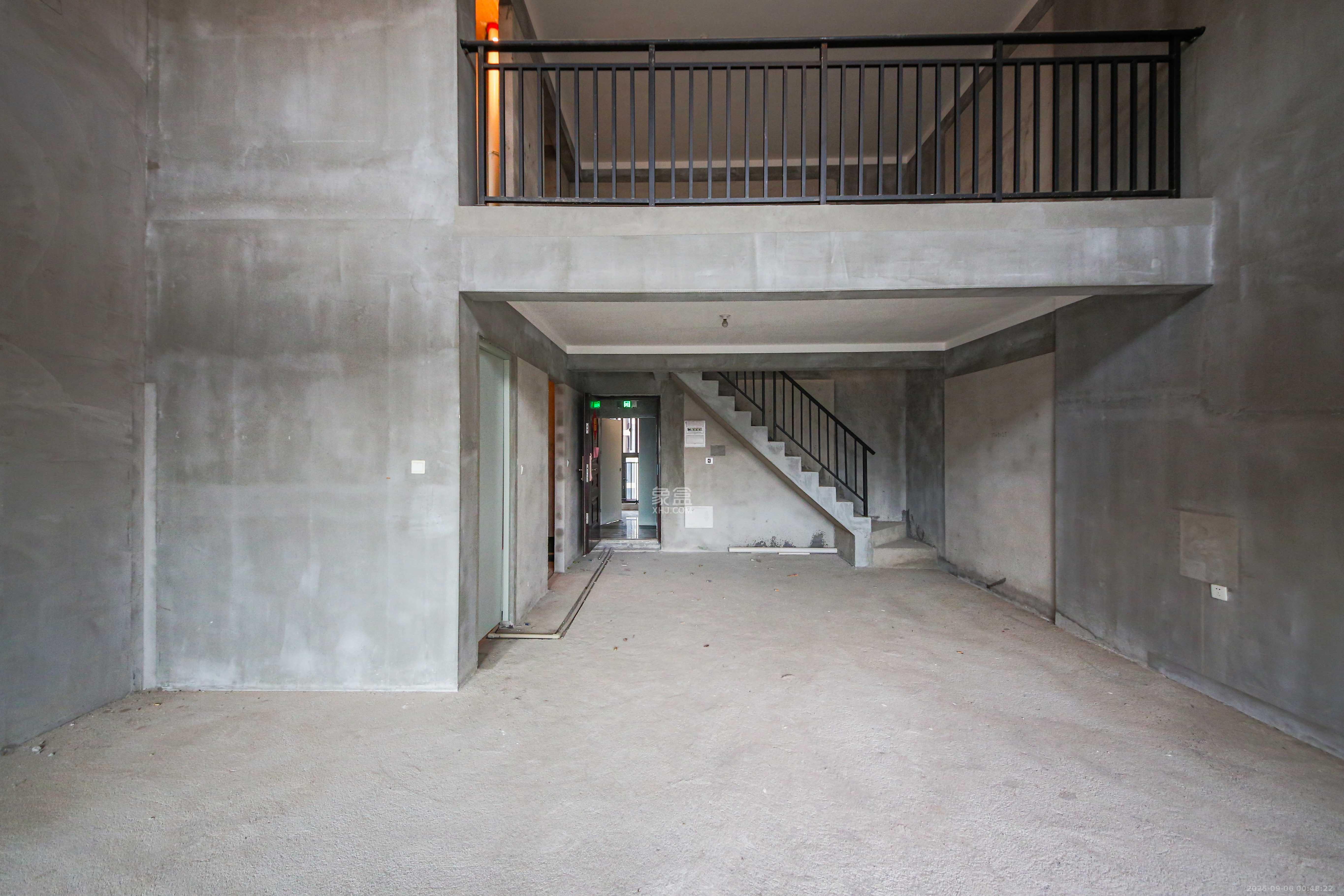 中建钰和城  4室2厅2卫   148.00万