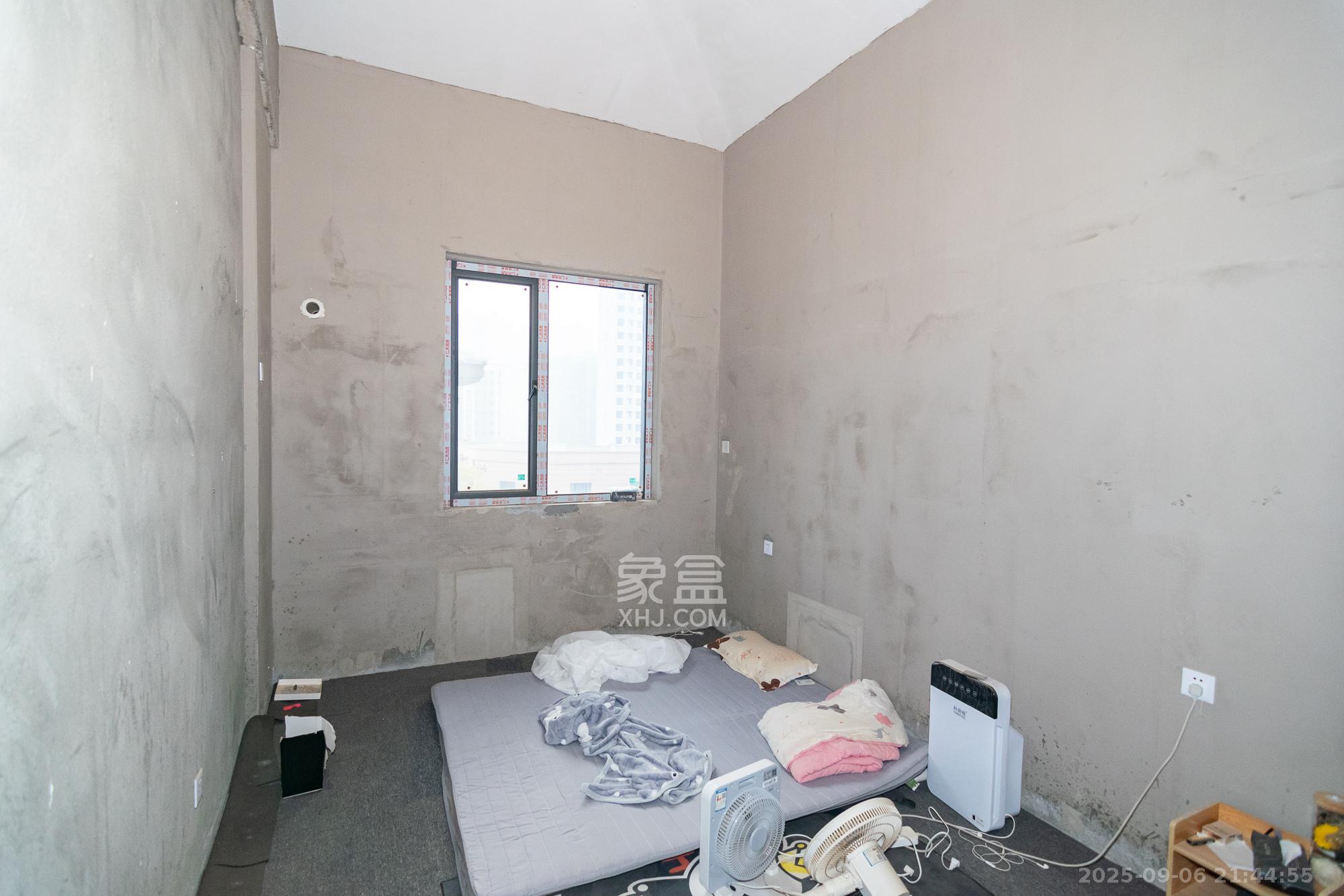 澳海望洲府  3室2厅2卫    59.8万 澳海望洲府  3室2厅2卫    59.8万卧室