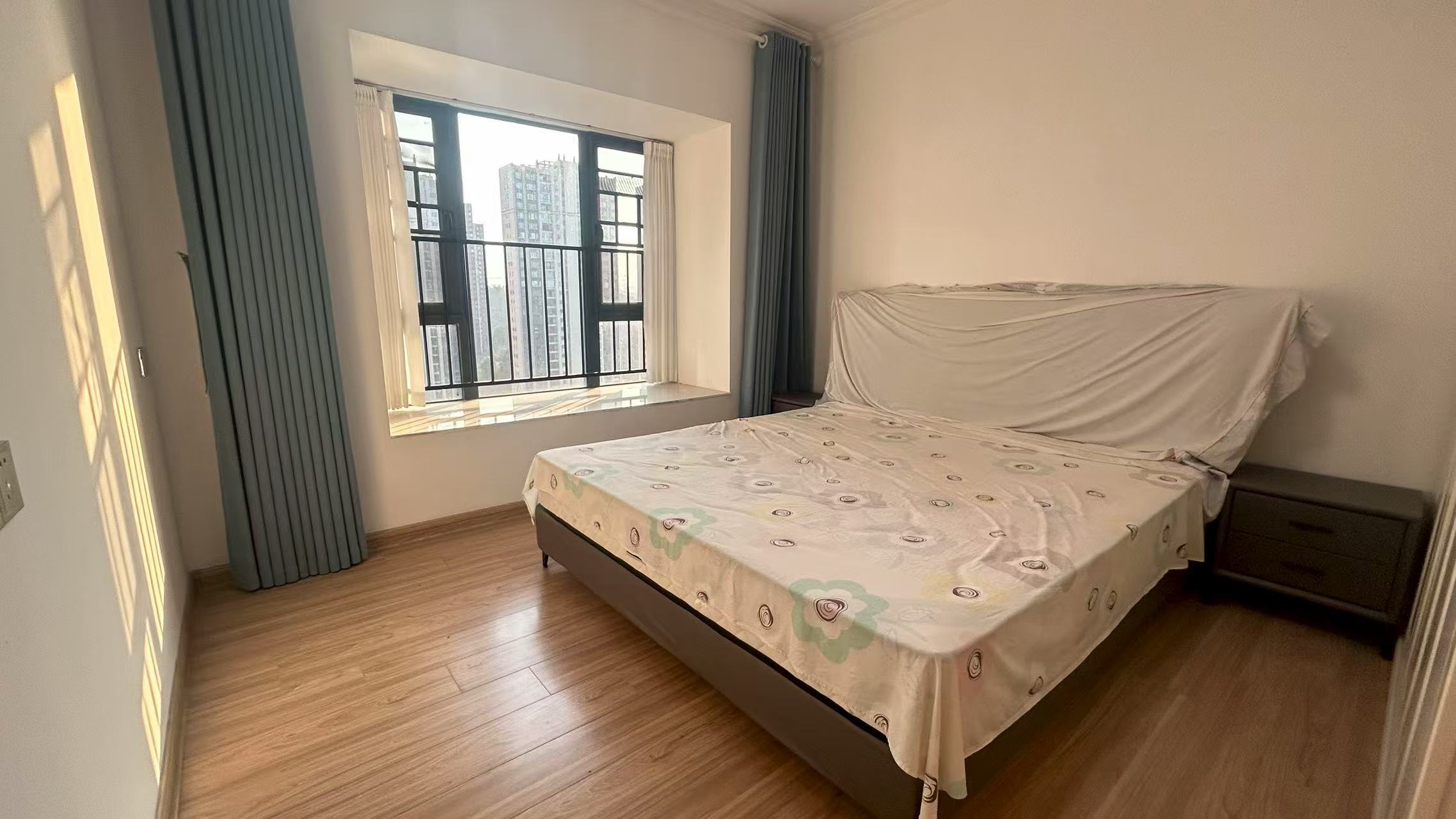 碧桂园梓山府 4室2厅2卫 2200.0元/月 碧桂园梓山府 4室2厅2卫 2200.0元/月室内图