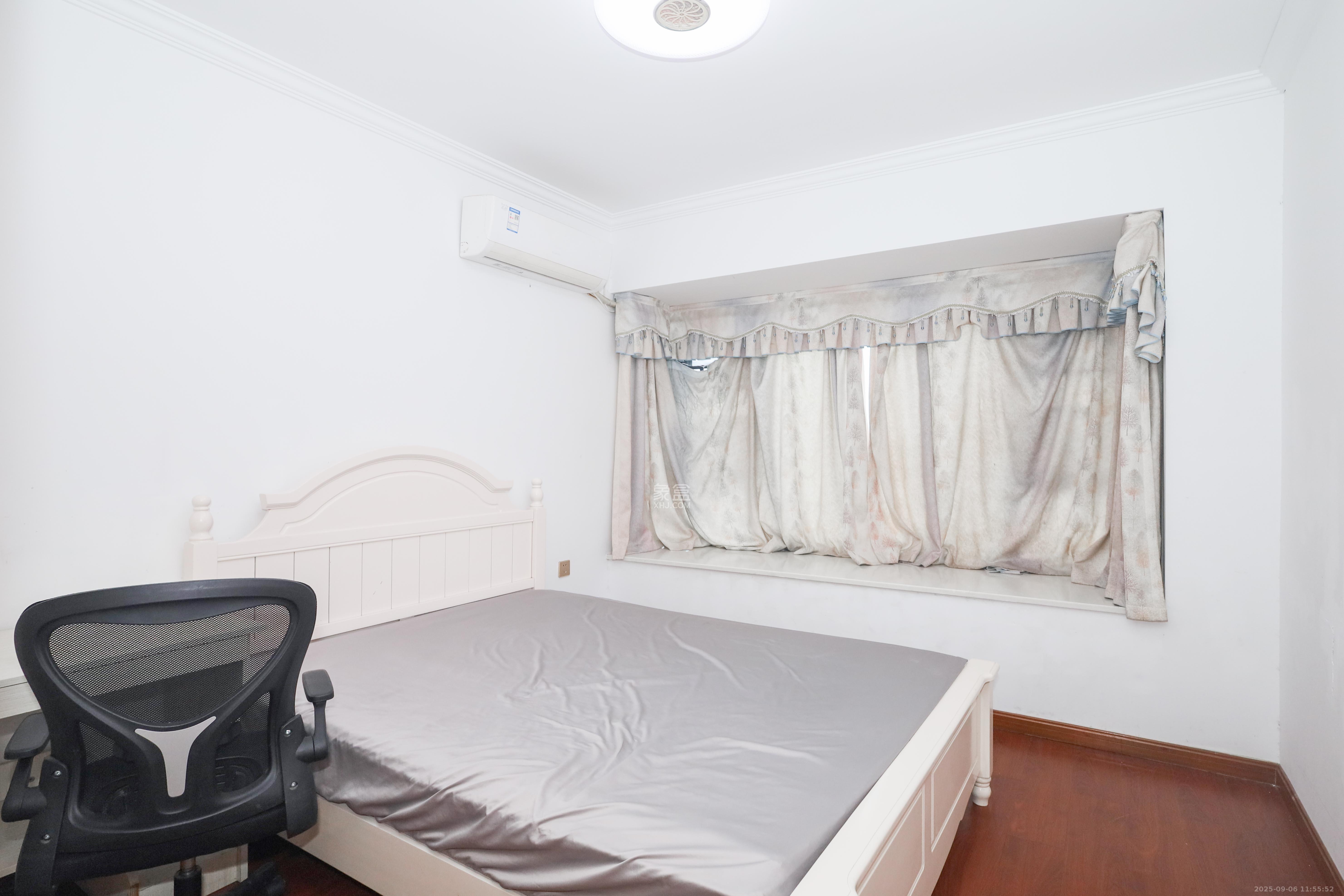 好莱城(弘德西街) 4室2厅2卫 118.0万 好莱城(弘德西街) 4室2厅2卫 118.0万卧室