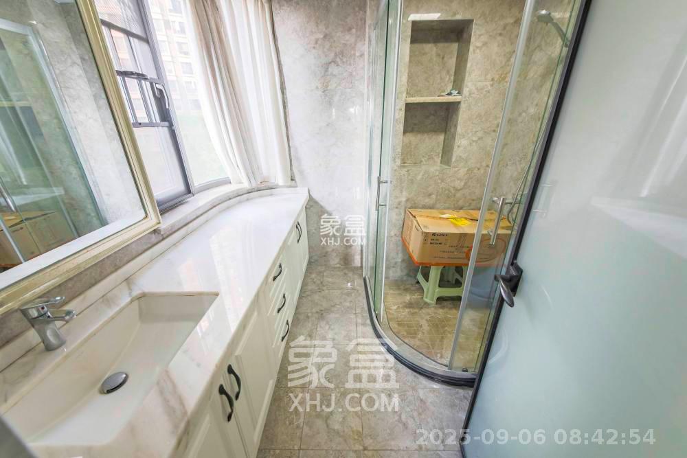 湘江雅颂居  4室2厅1卫    4800.0元/月