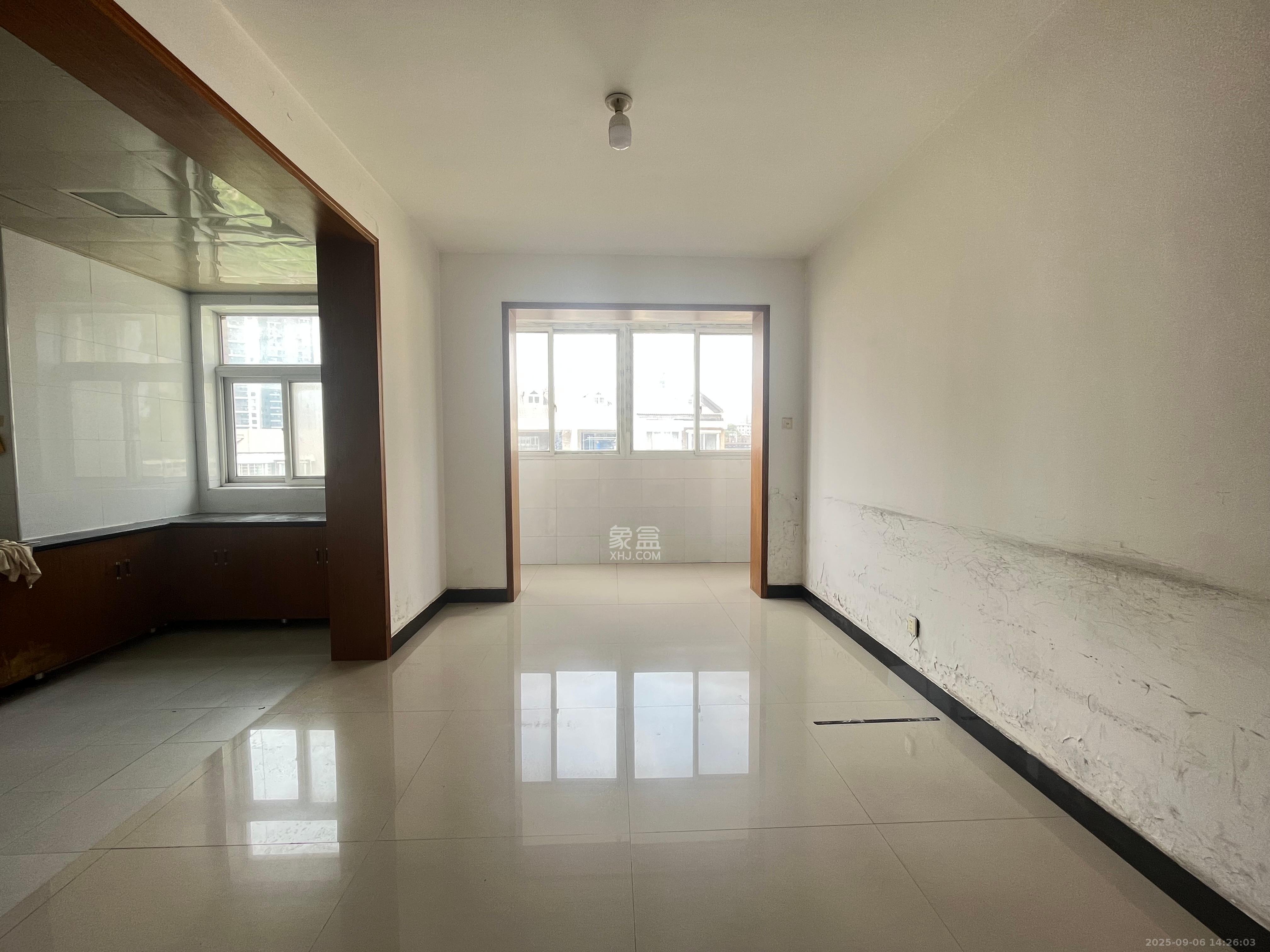 联通小区(瑞丽园)  4室2厅2卫    3200.0元/月 联通小区(瑞丽园)  4室2厅2卫    3200.0元/月