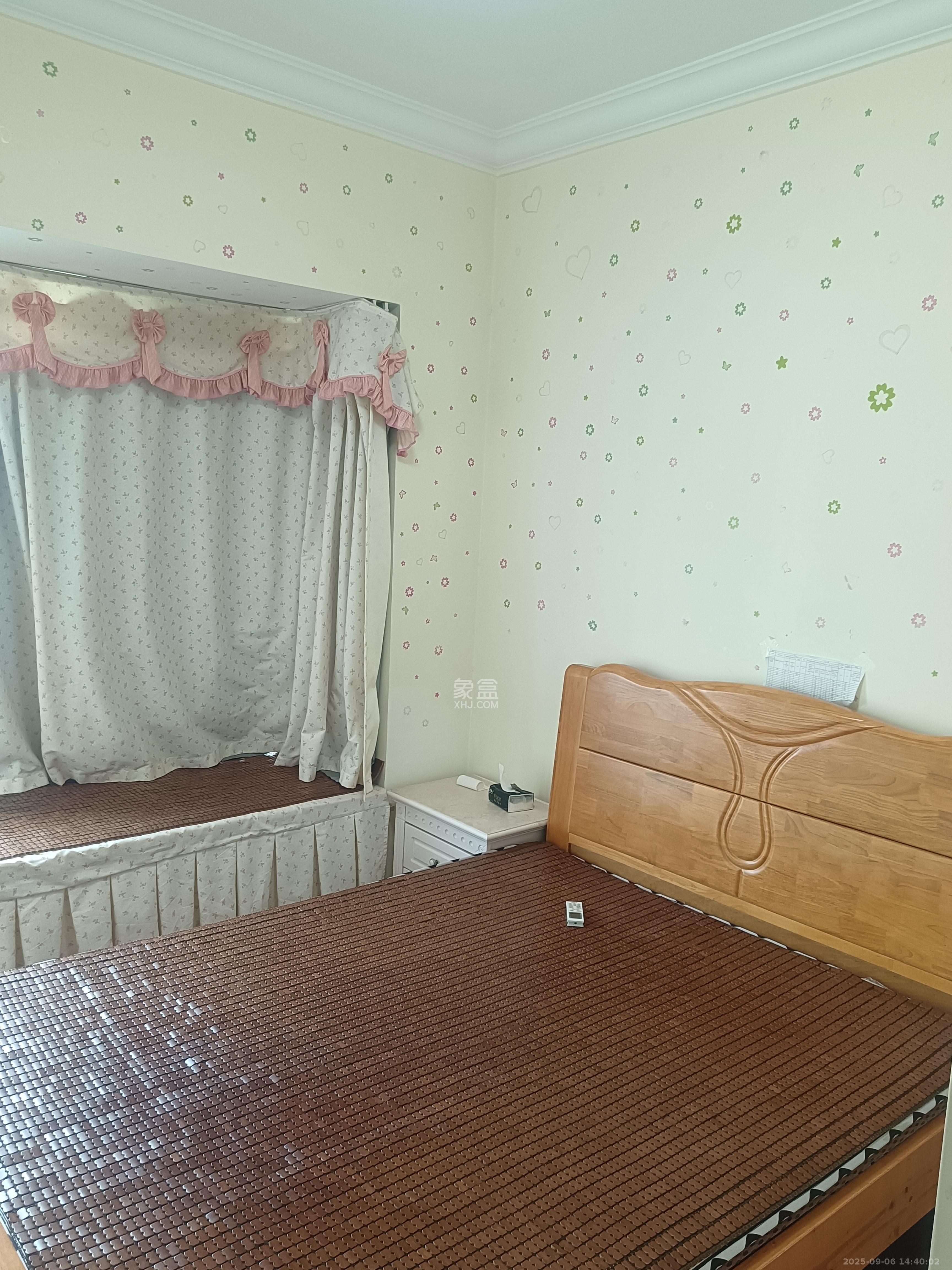 恒大雅苑  3室2厅2卫    2400.0元/月室内图