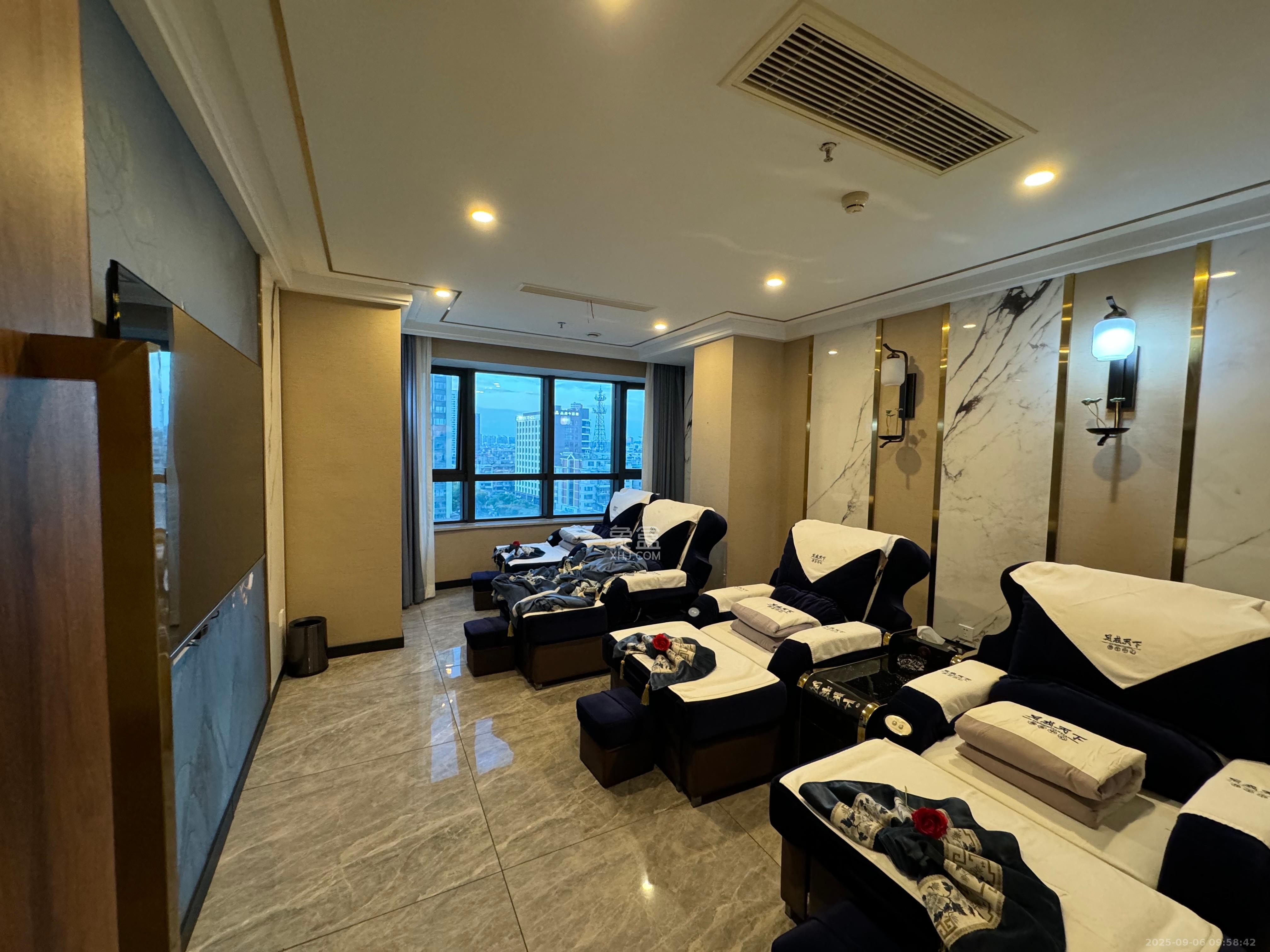 公园9号大都会 1室1厅1卫 22800.0元/月 公园9号大都会 1室1厅1卫 22800.0元/月室内图