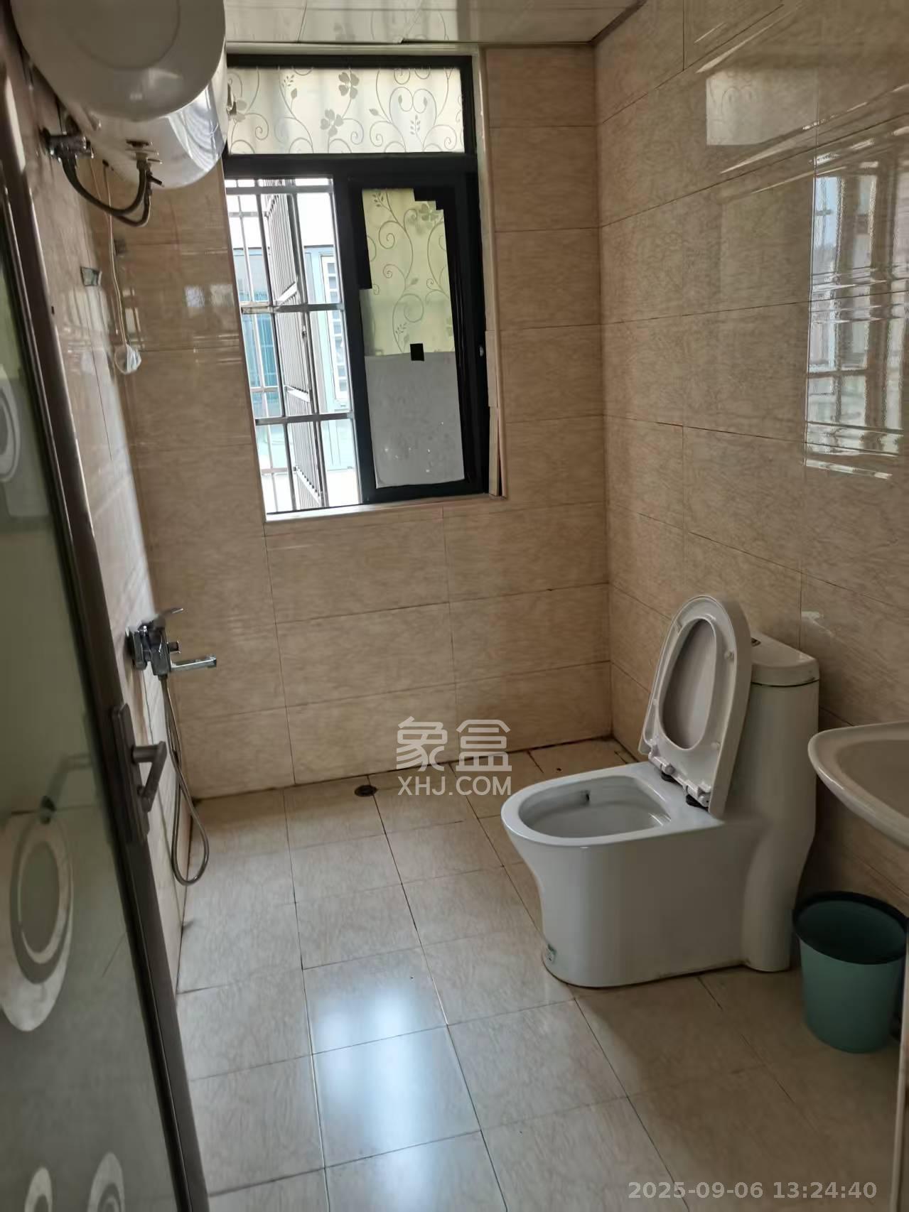 江河双水湾 1室1厅1卫 800.0元/月 江河双水湾 1室1厅1卫 800.0元/月室内图