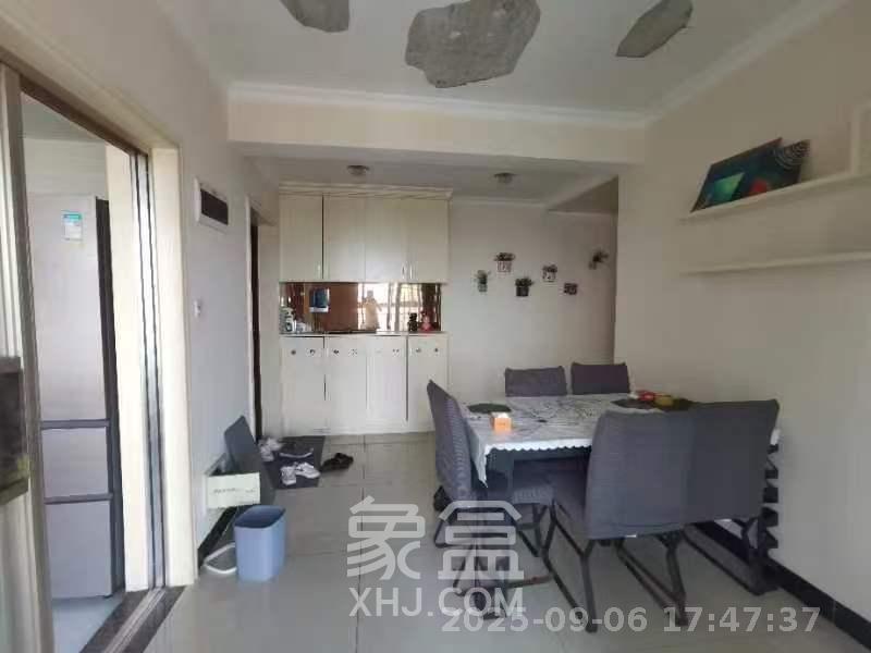 三一街区  2室2厅2卫   1900.00元/月室内图