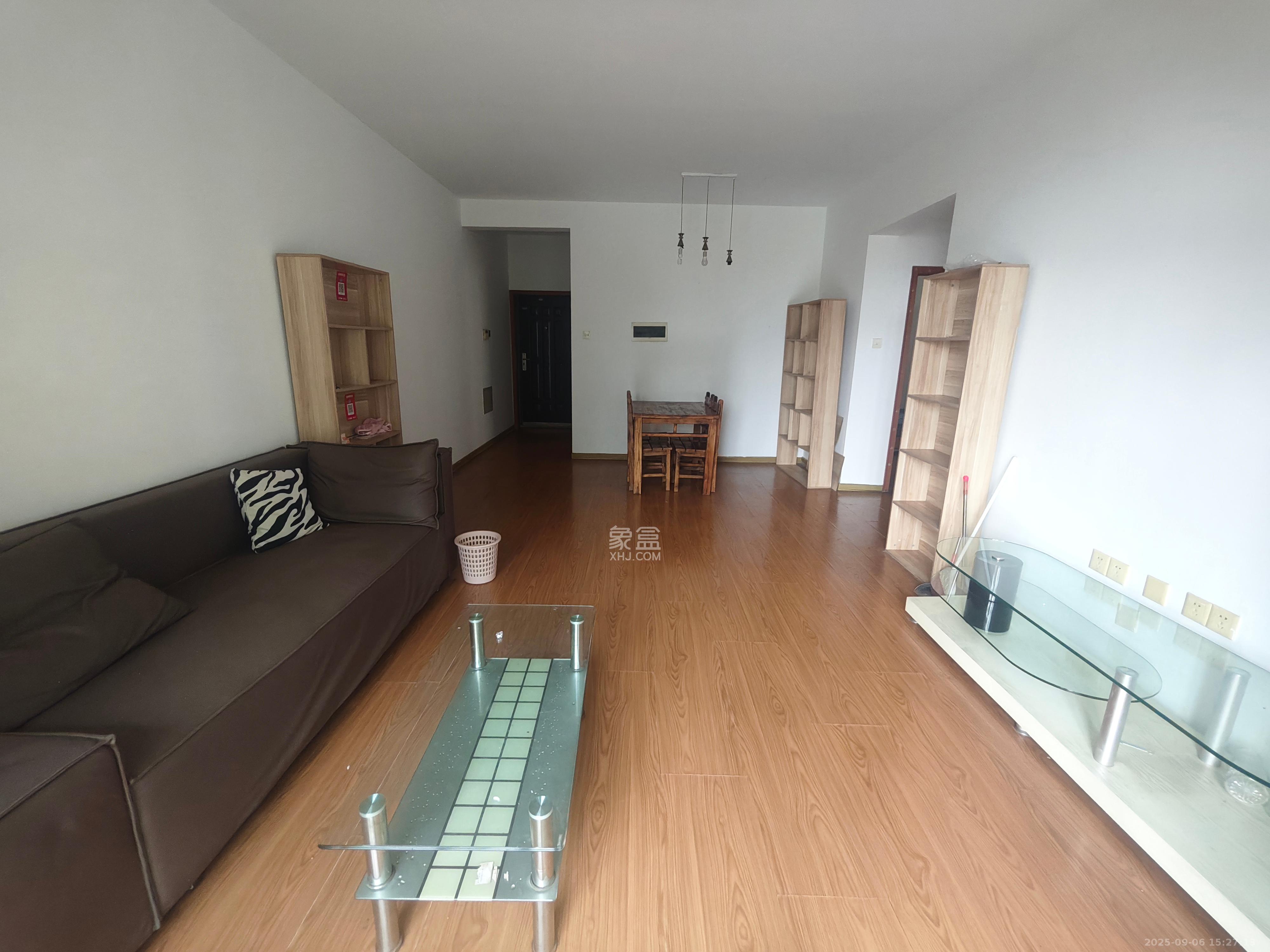 圣爵菲斯 1室2厅1卫 2000.0元/月 圣爵菲斯 1室2厅1卫 2000.0元/月室内图