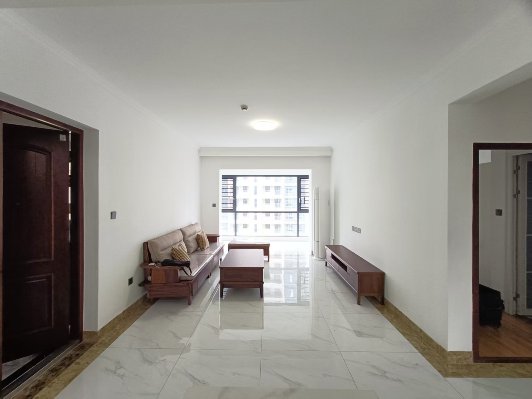 尚运上品 3室2厅2卫 5300.0元/月 尚运上品 3室2厅2卫 5300.0元/月室内图