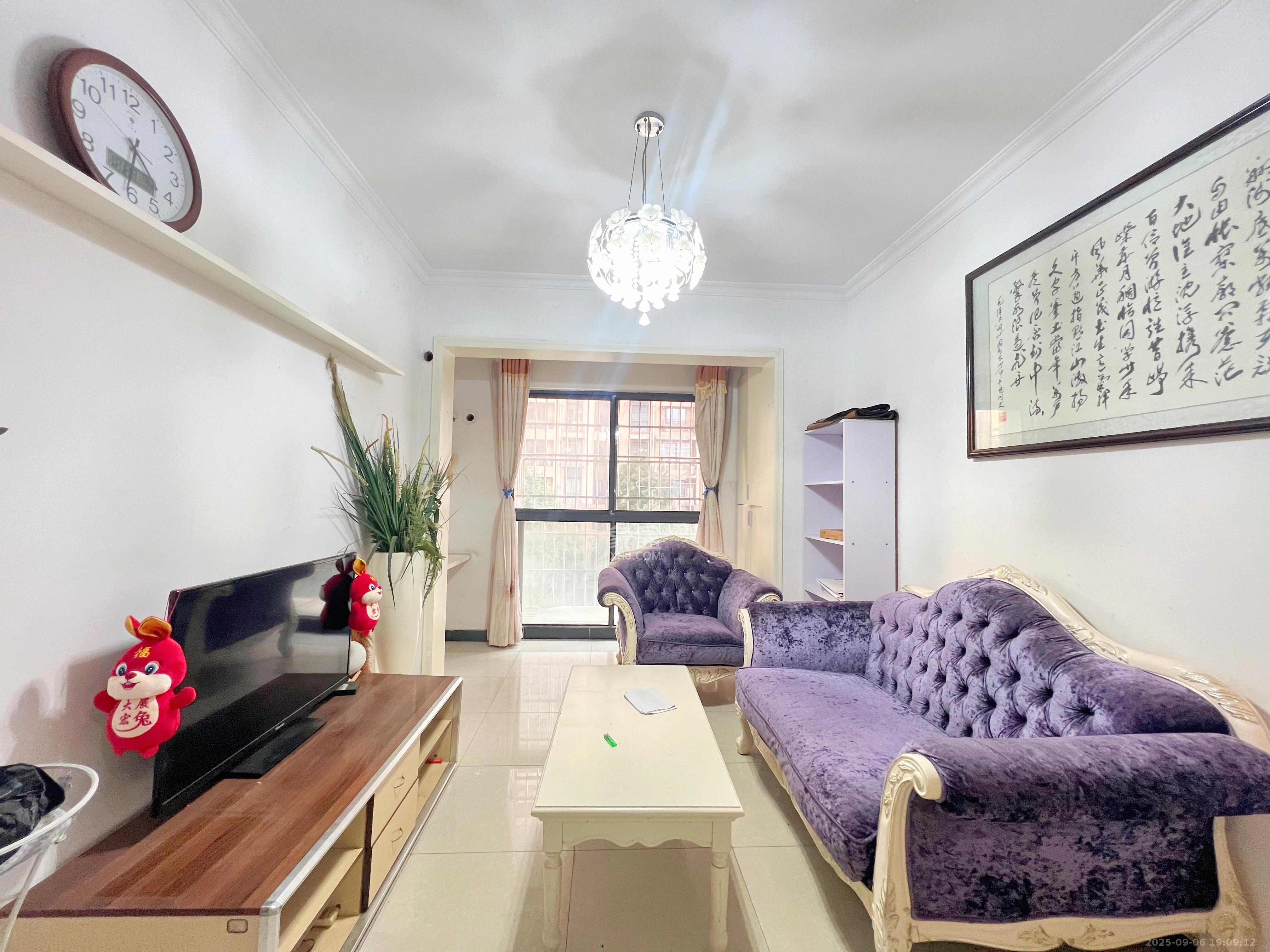 中城丽景香山园 2室2厅1卫 2500.0元/月 中城丽景香山园 2室2厅1卫 2500.0元/月室内图