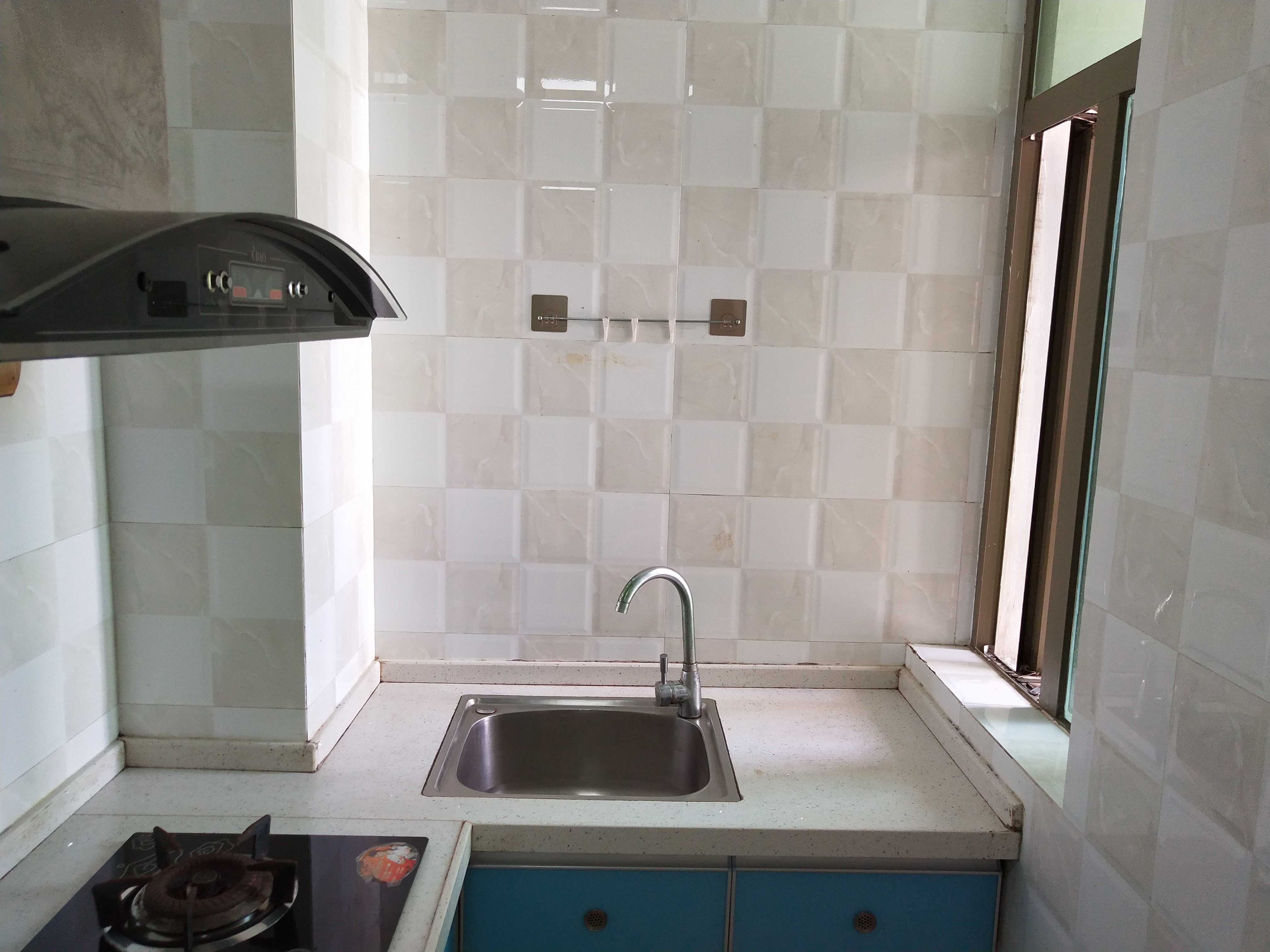 南海花园  2室2厅1卫    2200.0元/月 南海花园  2室2厅1卫    2200.0元/月室内图