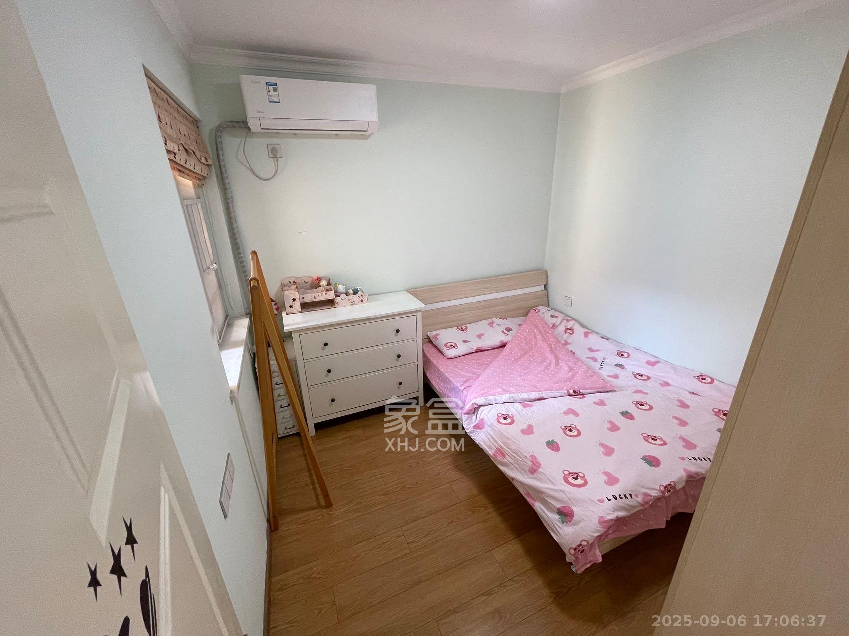 万国城(当代满庭春MOMA)三期  3室2厅1卫    2400.0元/月 万国城(当代满庭春MOMA)三期  3室2厅1卫    2400.0元/月室内图