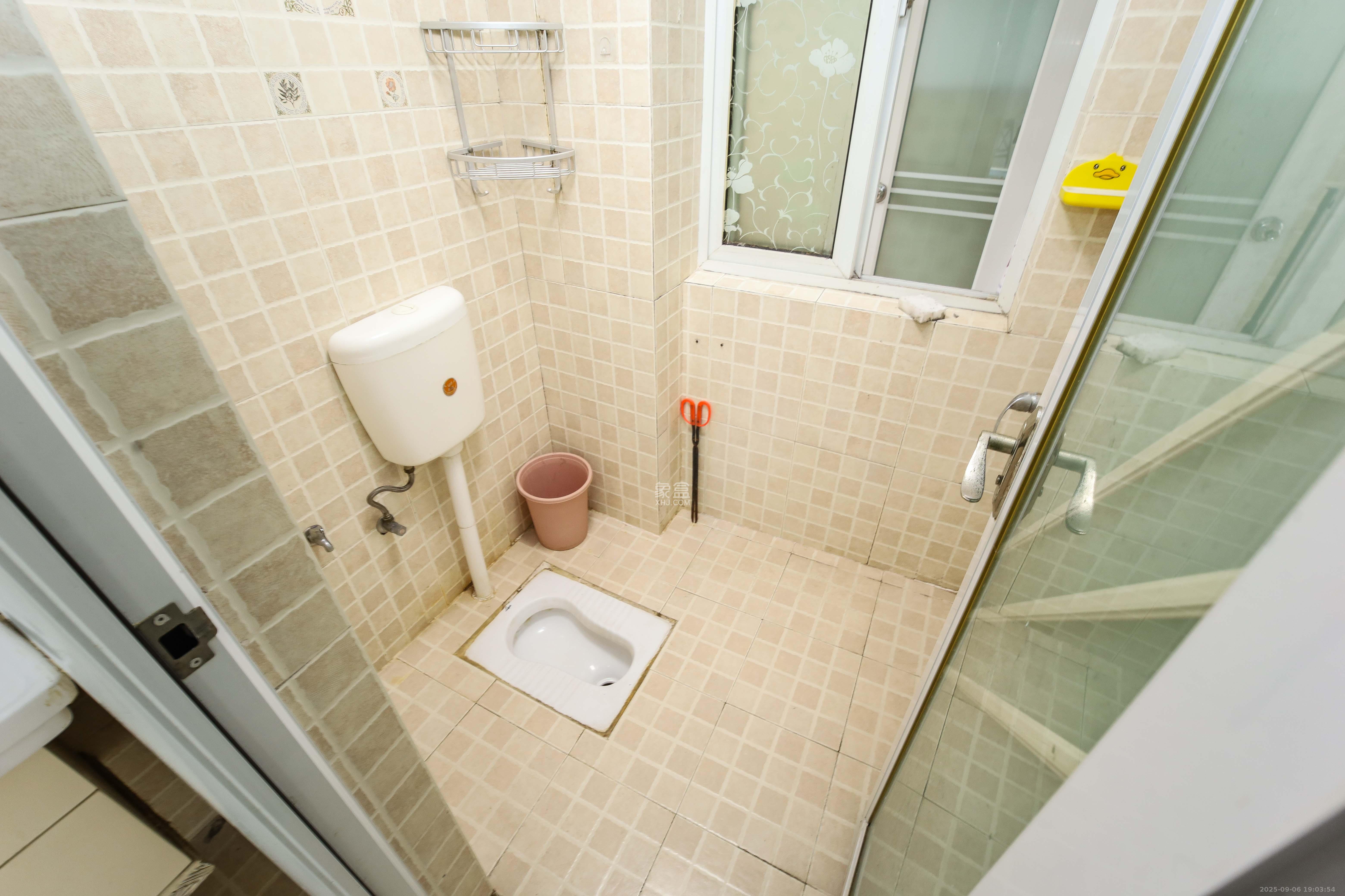 汇都公寓 1室1厅1卫 39.9万 汇都公寓 1室1厅1卫 39.9万卫生间