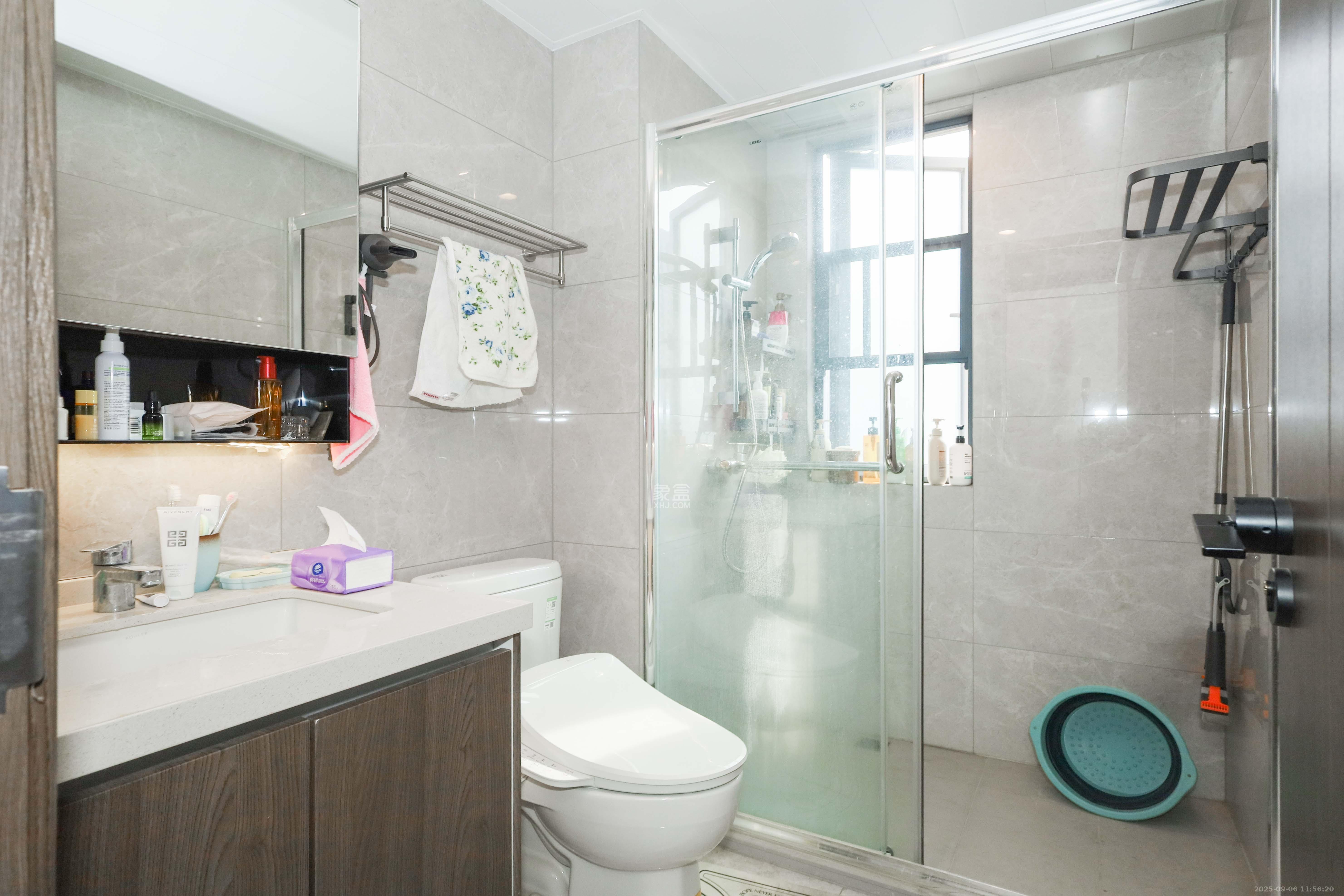 欣利梅溪左岸 4室2厅2卫 189.0万 欣利梅溪左岸 4室2厅2卫 189.0万卫生间