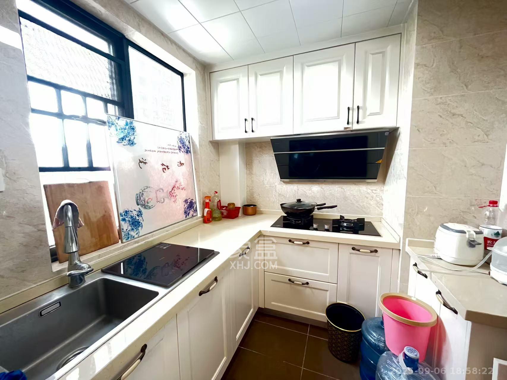 万科魅力之城观澜里 3室2厅2卫 3800.0元/月 万科魅力之城观澜里 3室2厅2卫 3800.0元/月室内图