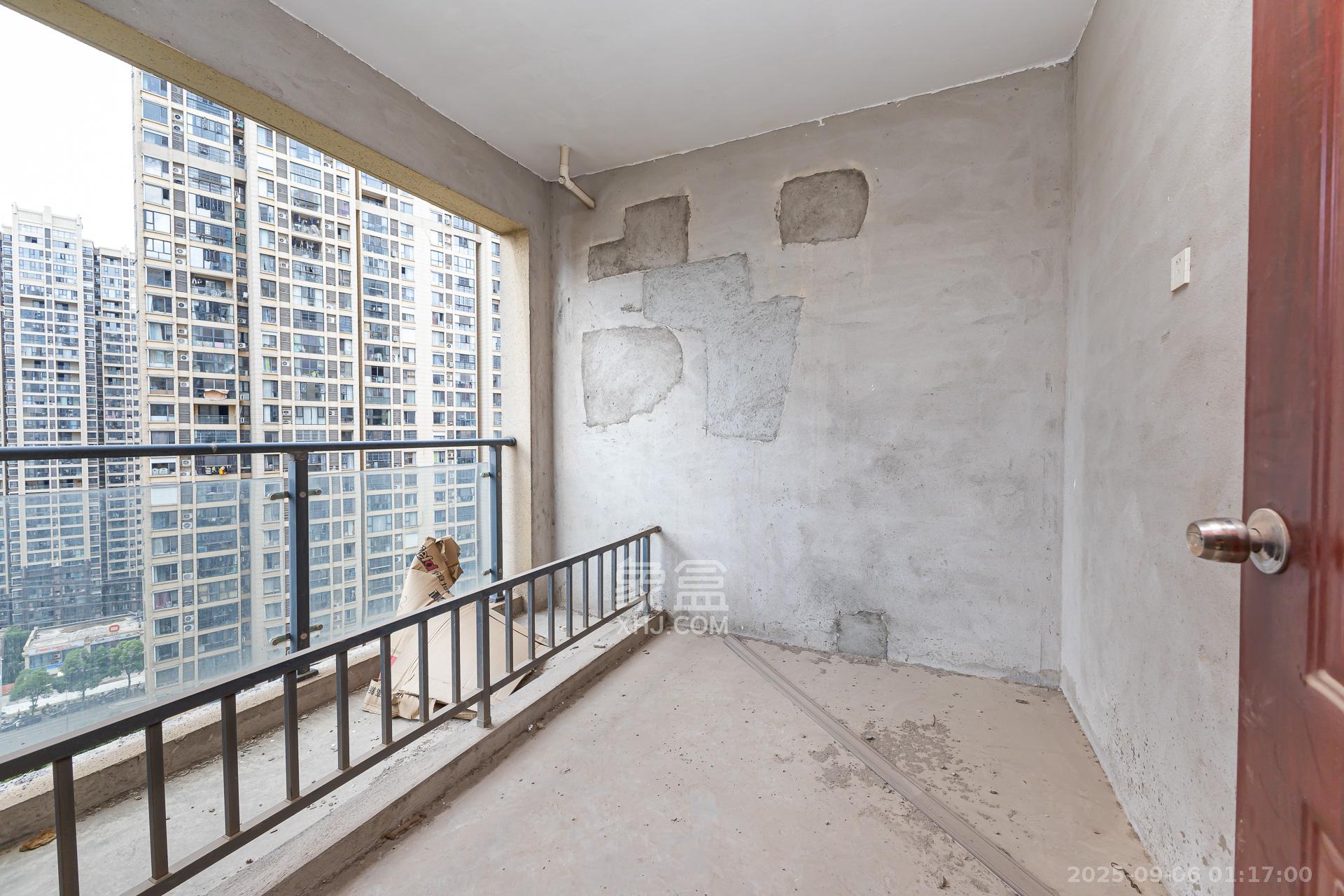 明发国际城 4室2厅2卫 80.0万 明发国际城 4室2厅2卫 80.0万卧室