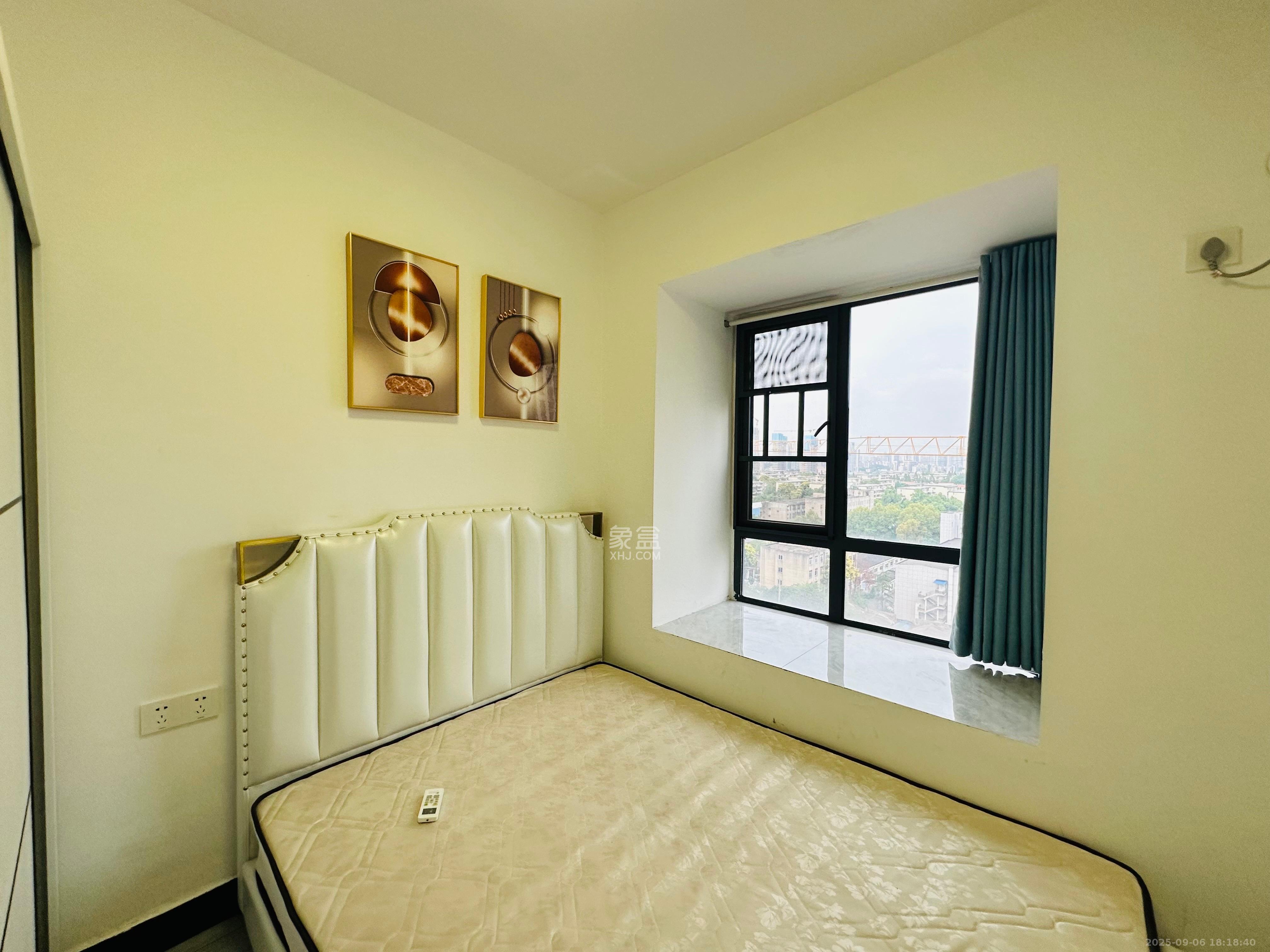 振业城三期 4室2厅2卫 3300.0元/月 振业城三期 4室2厅2卫 3300.0元/月室内图