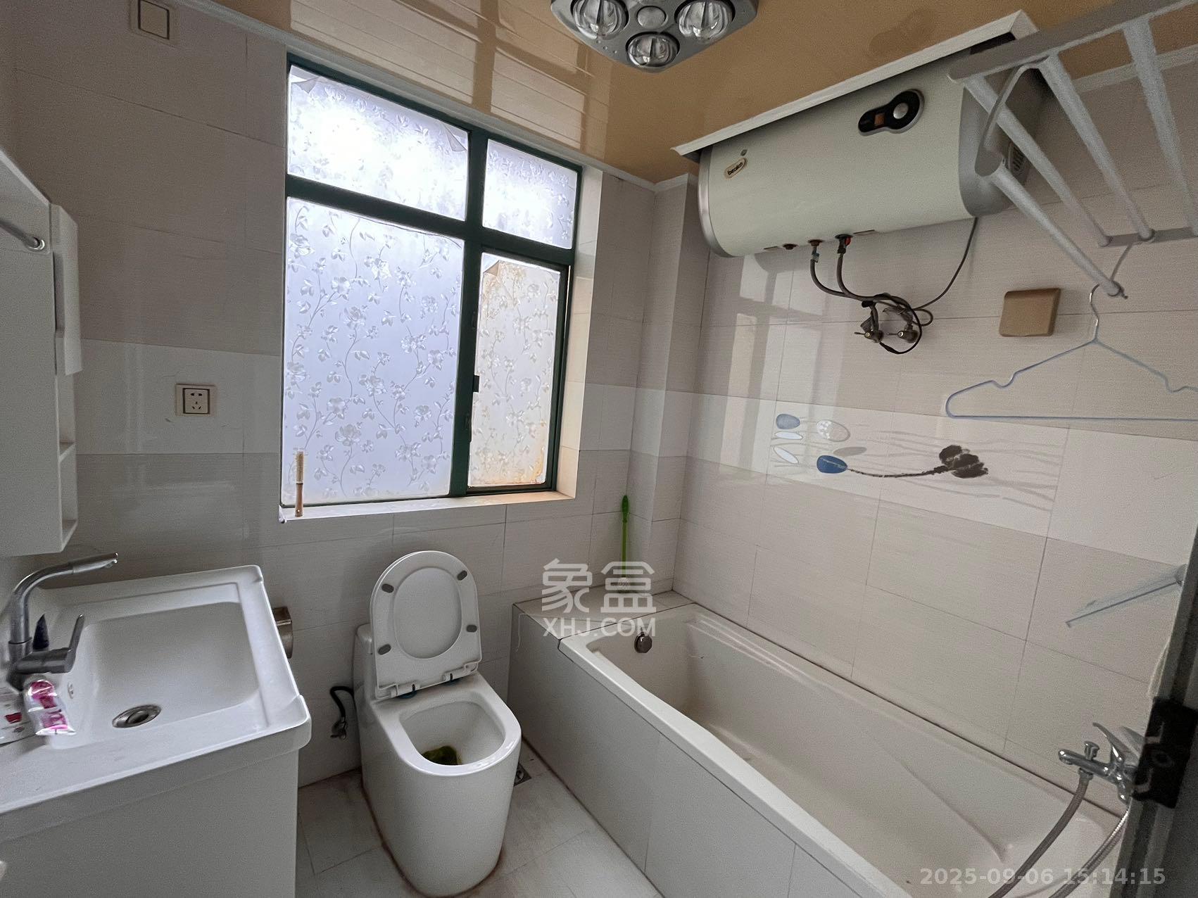 美林景园 4室2厅2卫 3000.00元/月 美林景园 4室2厅2卫 3000.00元/月室内图