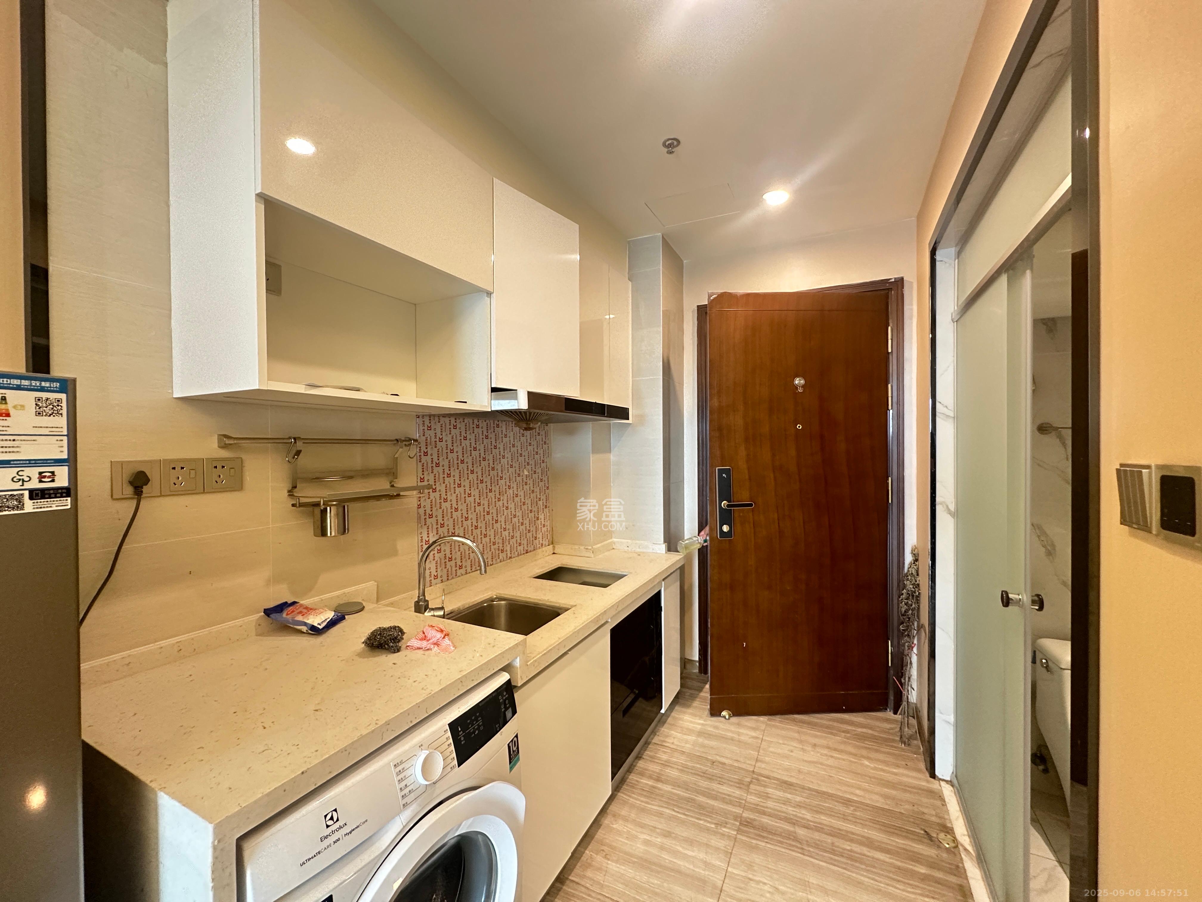 恒大誉府(融誉商业中心) 1室0厅0卫 1700.0元/月 恒大誉府(融誉商业中心) 1室0厅0卫 1700.0元/月室内图